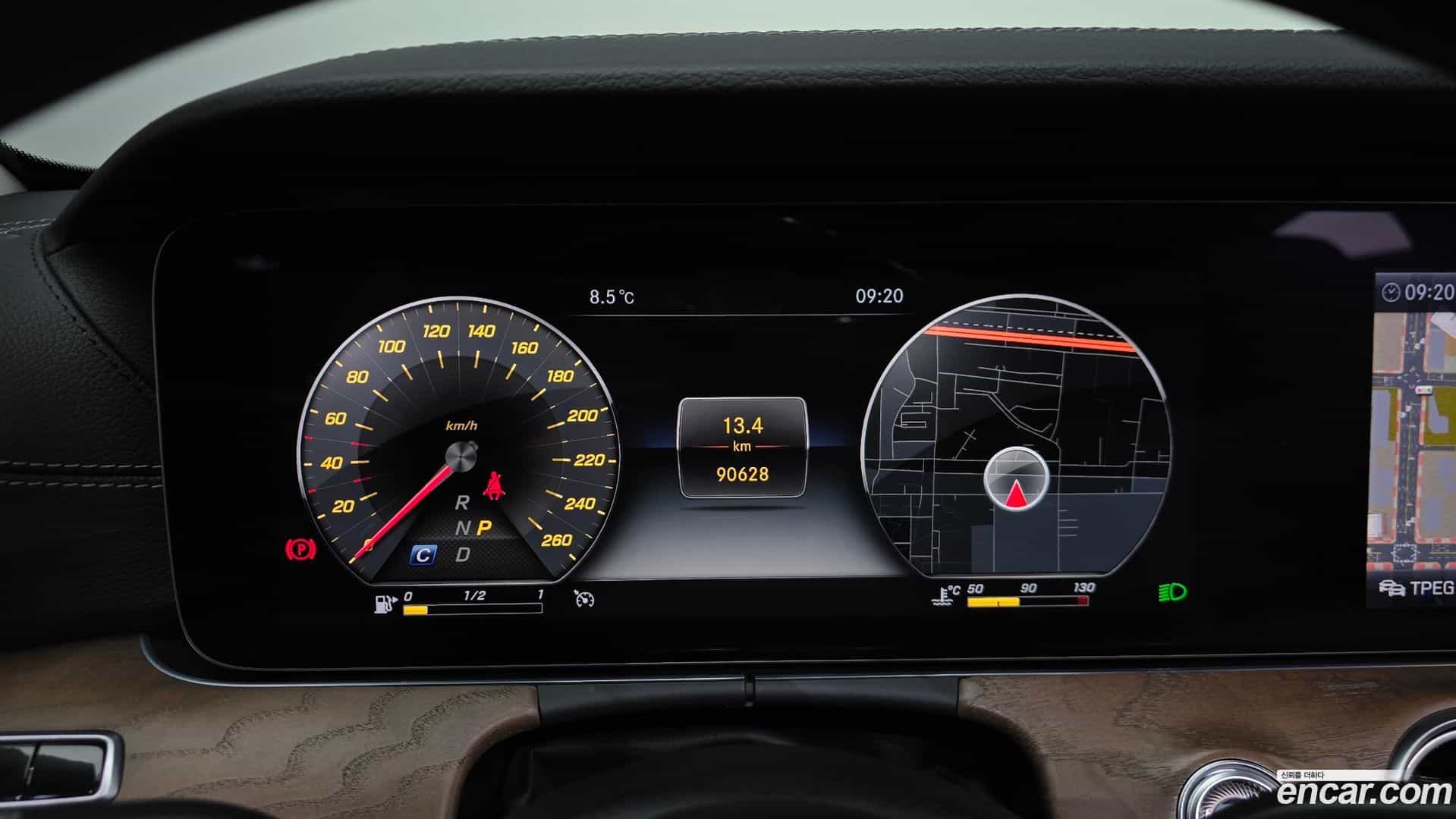 E-Class Mercedes-Benz 2019.8-INNER-008