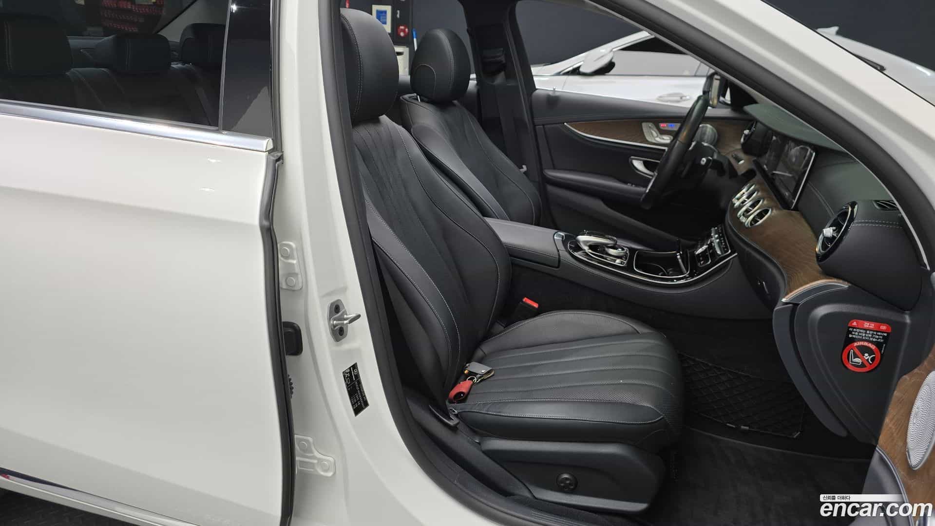 E-Class Mercedes-Benz 2019.8-INNER-010