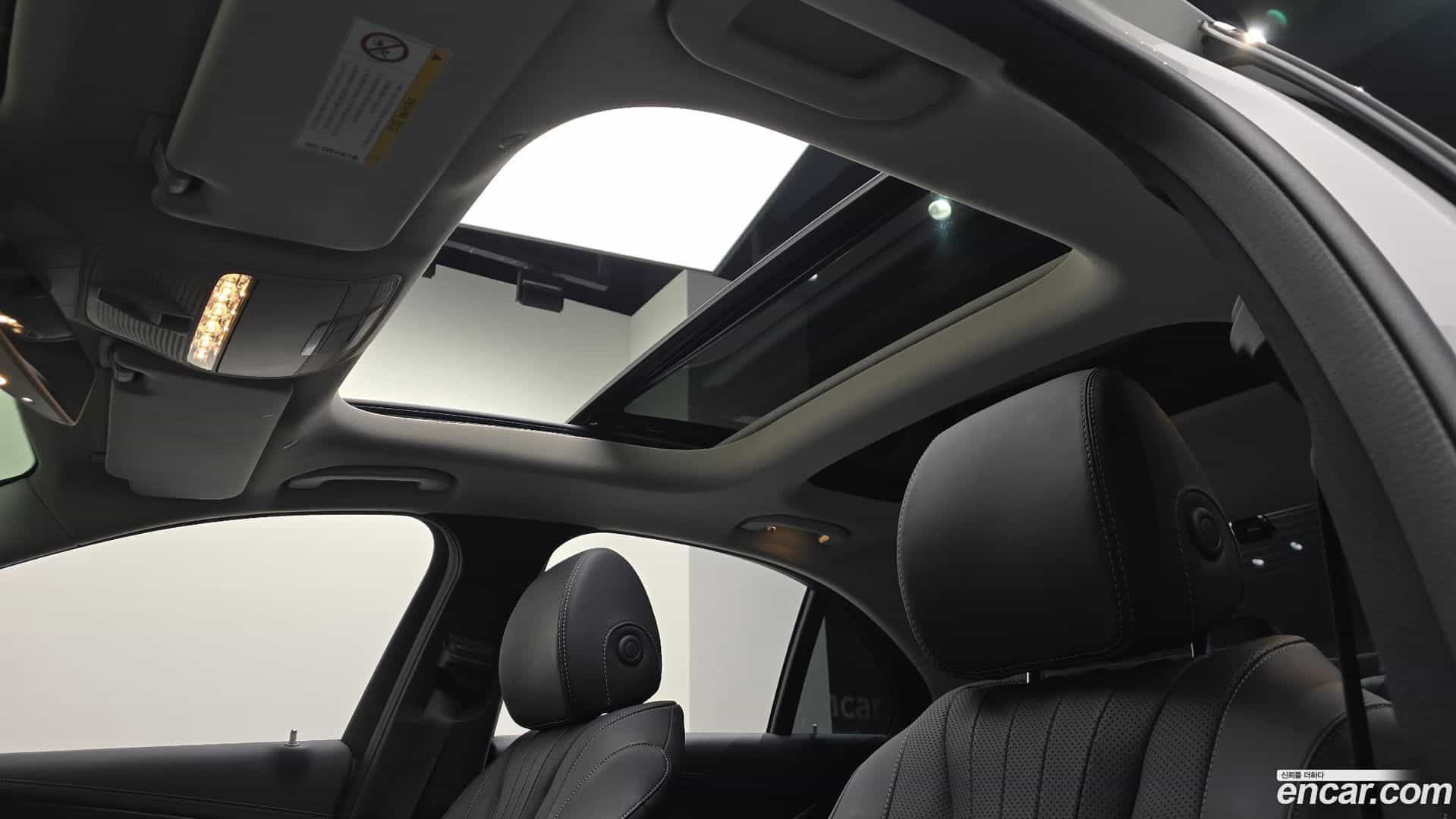E-Class Mercedes-Benz 2019.8-OPTION-023