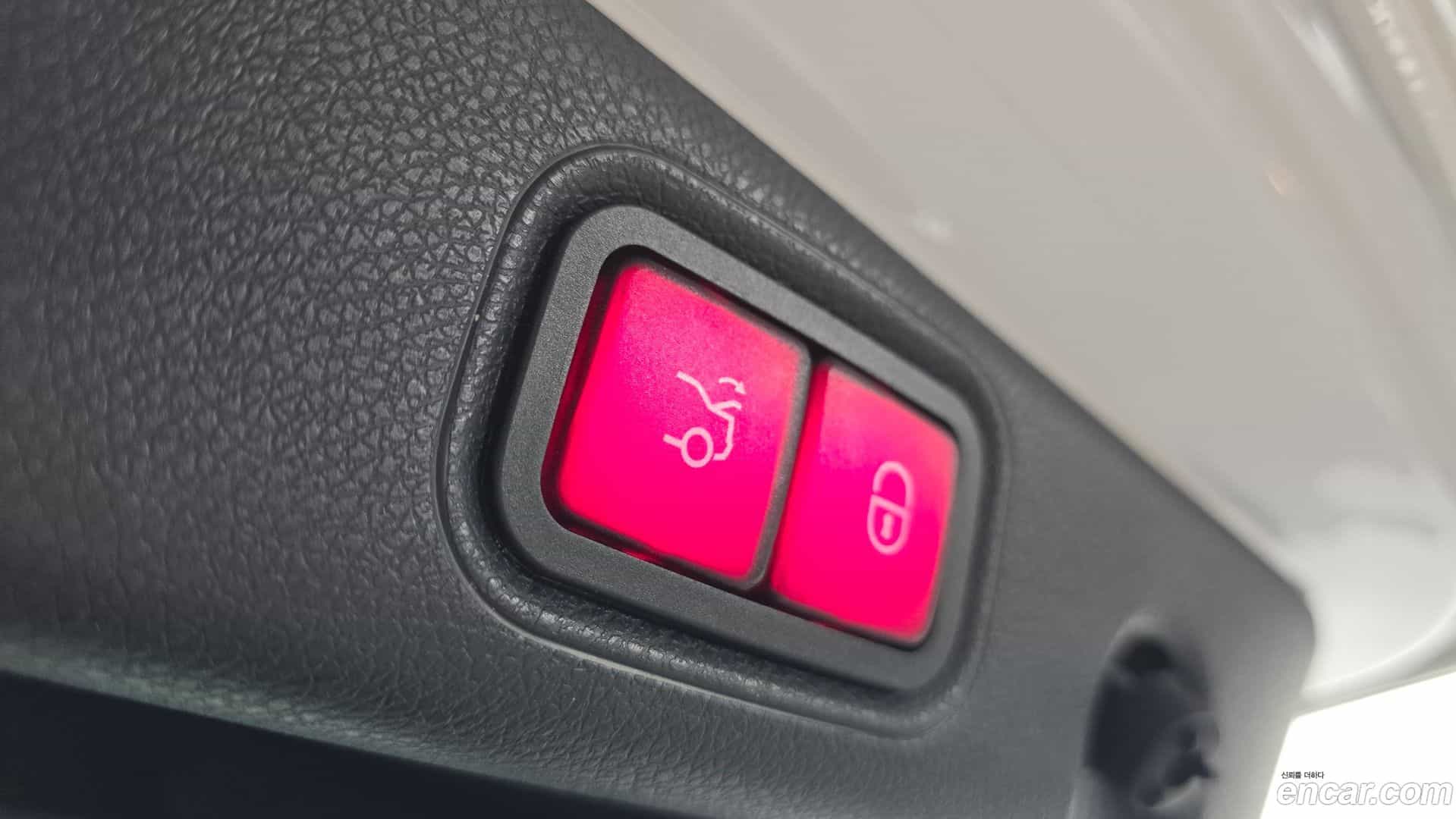 E-Class Mercedes-Benz 2019.8-OPTION-024