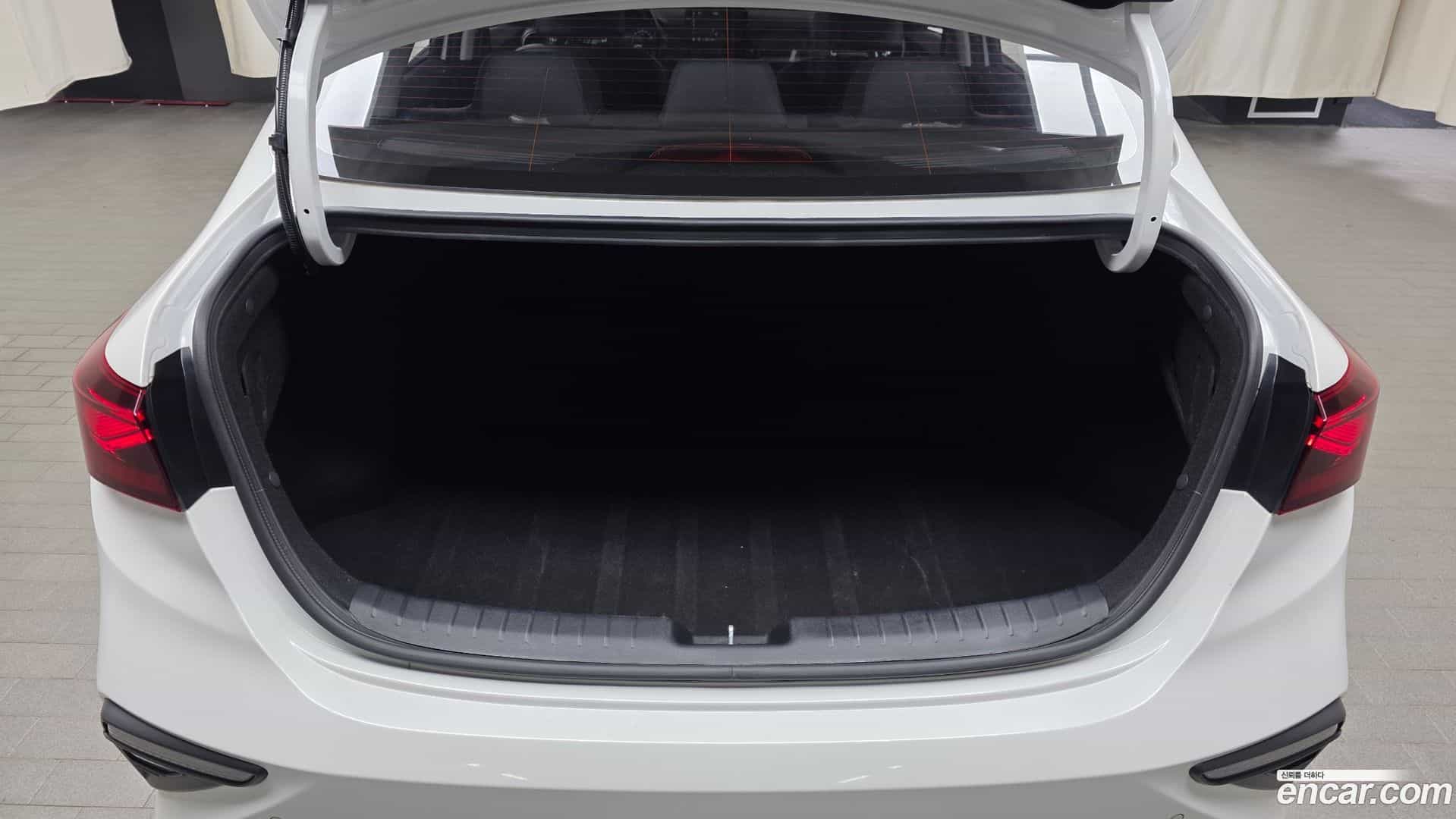 K3 Kia 2021.1-OPTION-024
