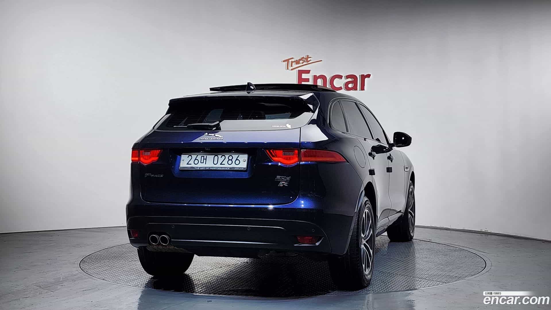 F-PACE Jaguar 2016.10-OUTER-004
