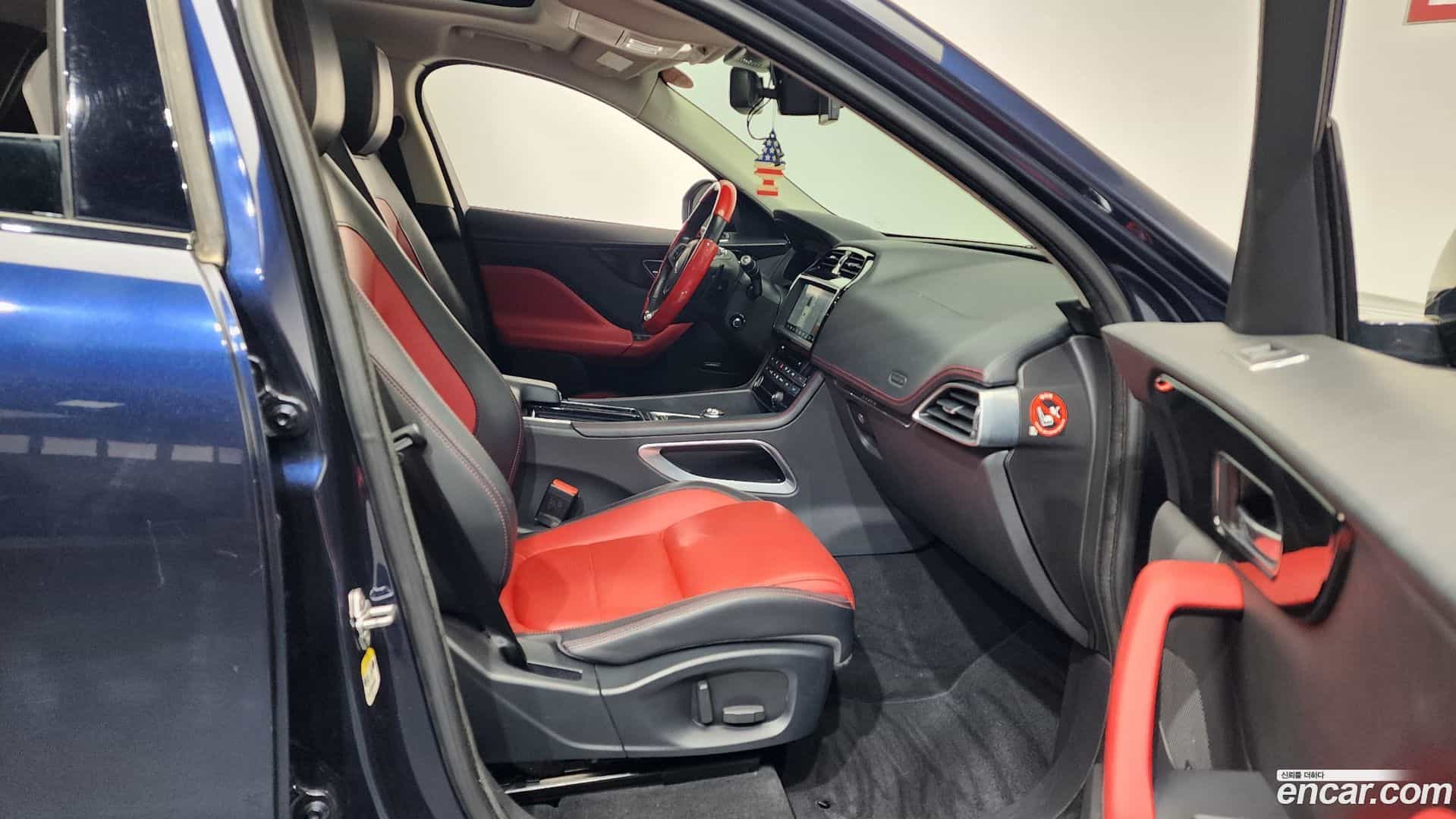 F-PACE Jaguar 2016.10-OPTION-015