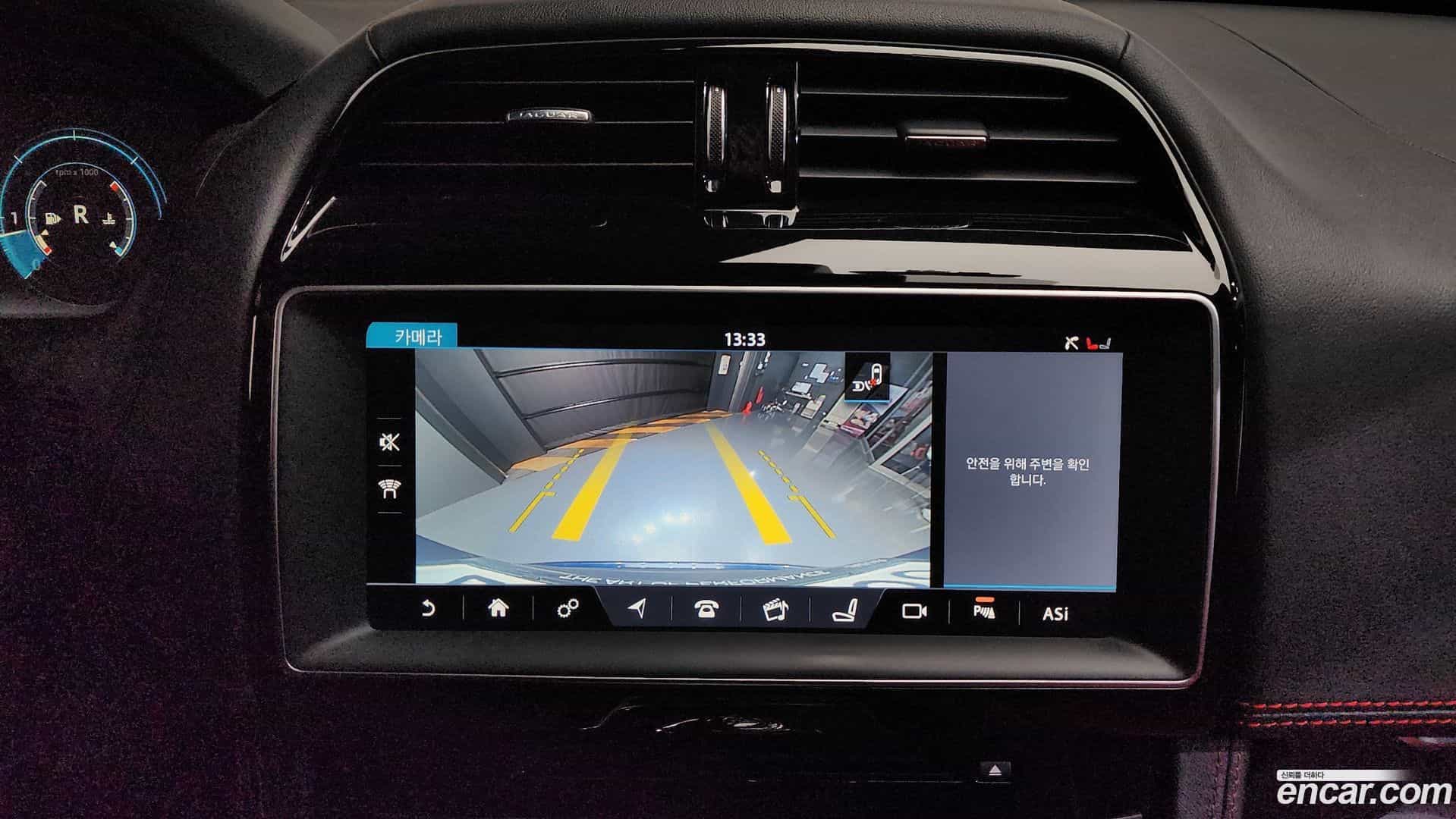 F-PACE Jaguar 2016.10-OPTION-019