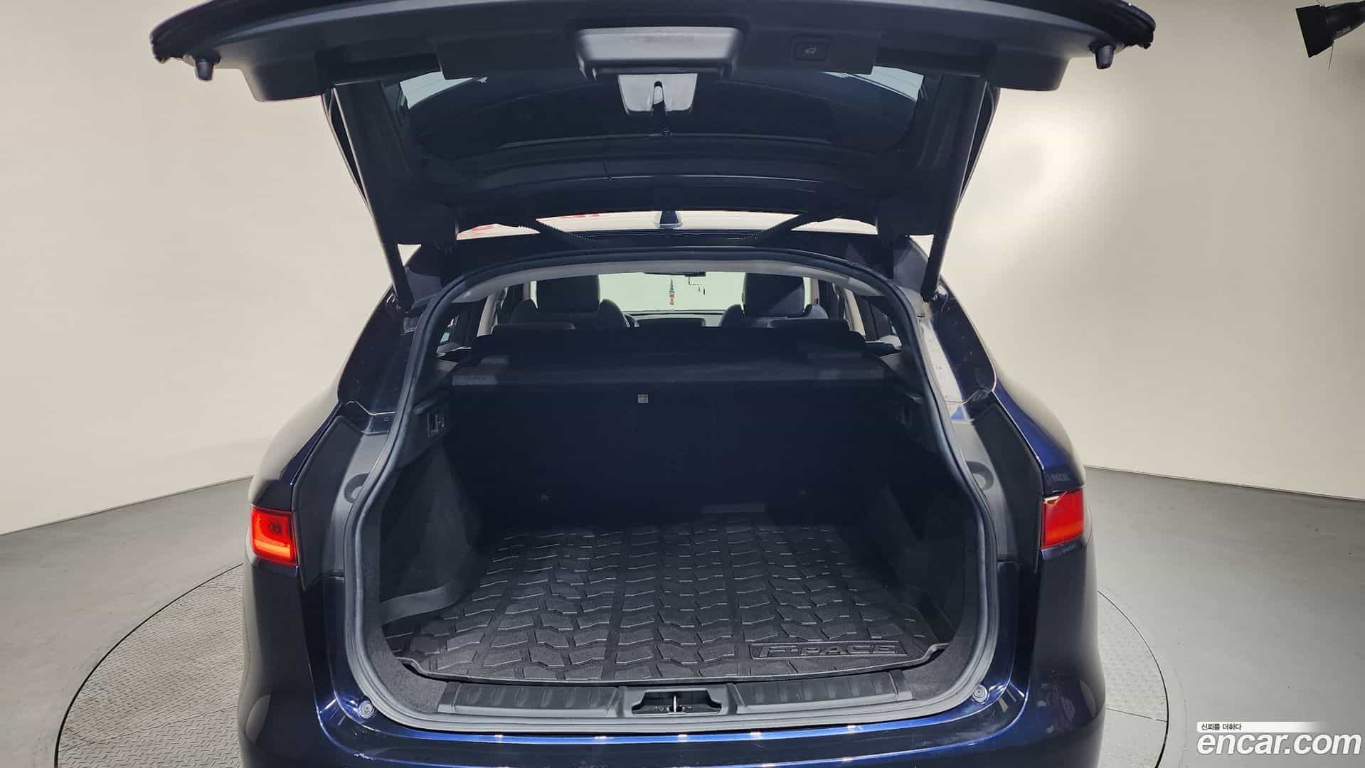 F-PACE Jaguar 2016.10-OPTION-024