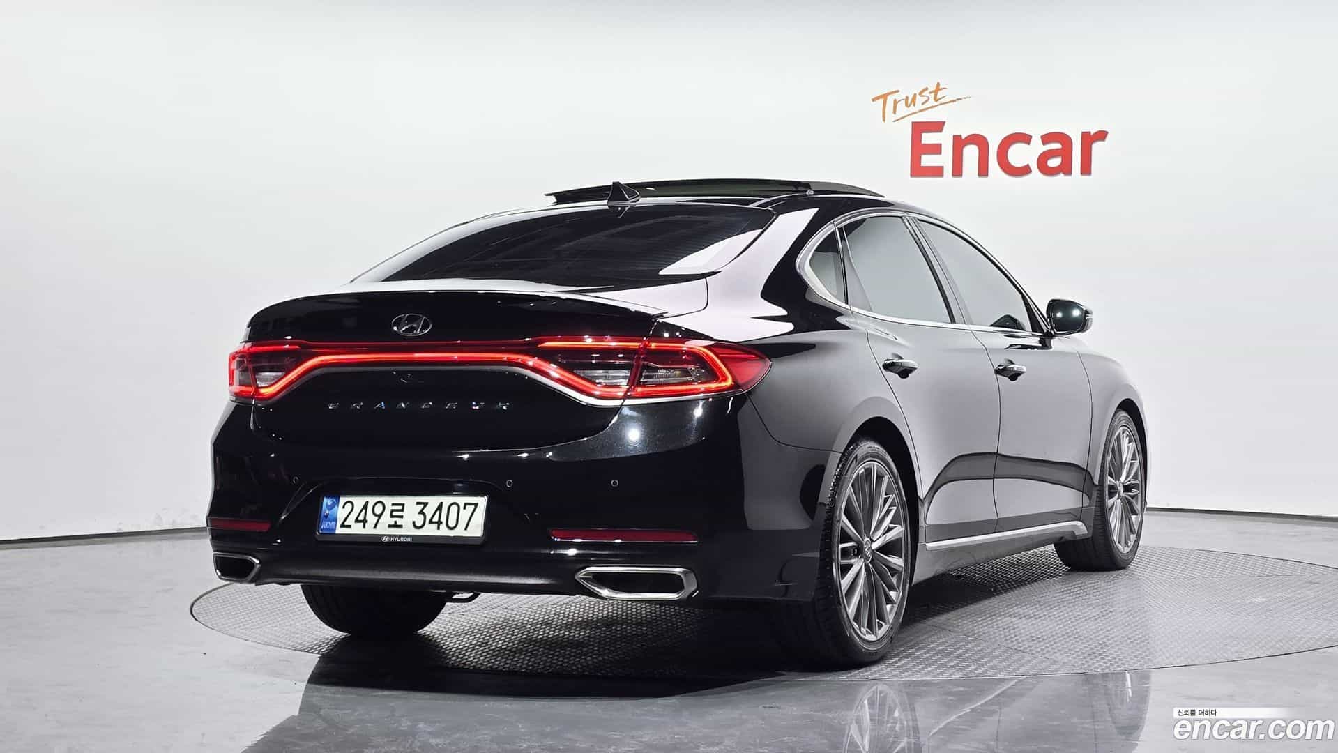 Grandeur Hyundai 2017.0-OUTER-002