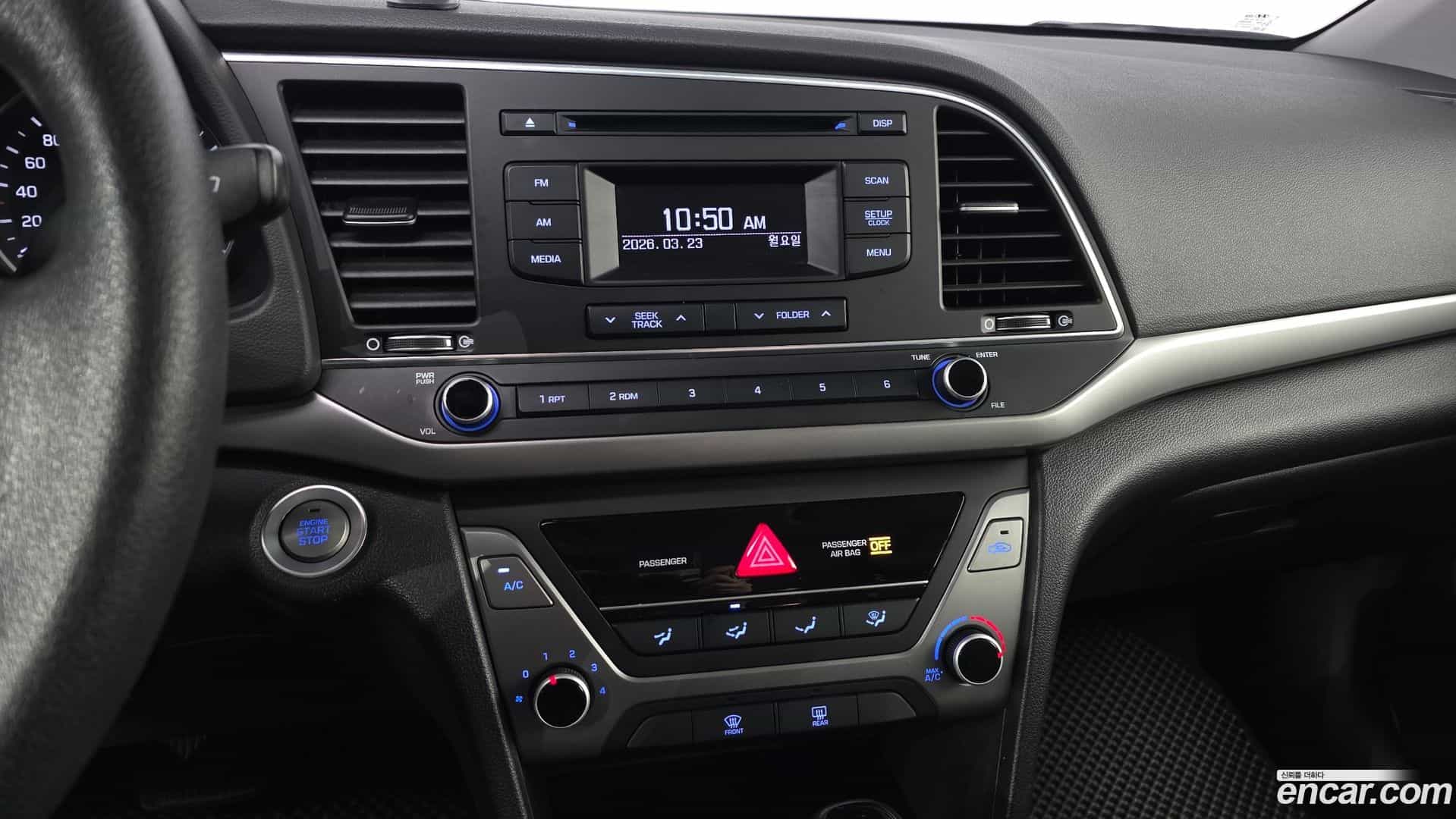 AVANTE Hyundai 2016.11-OPTION-018