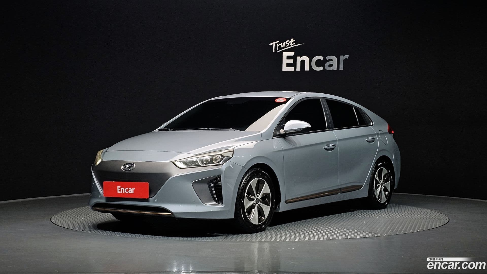 Main__Slider__Photo:Ioniq Hyundai 2018.0-0