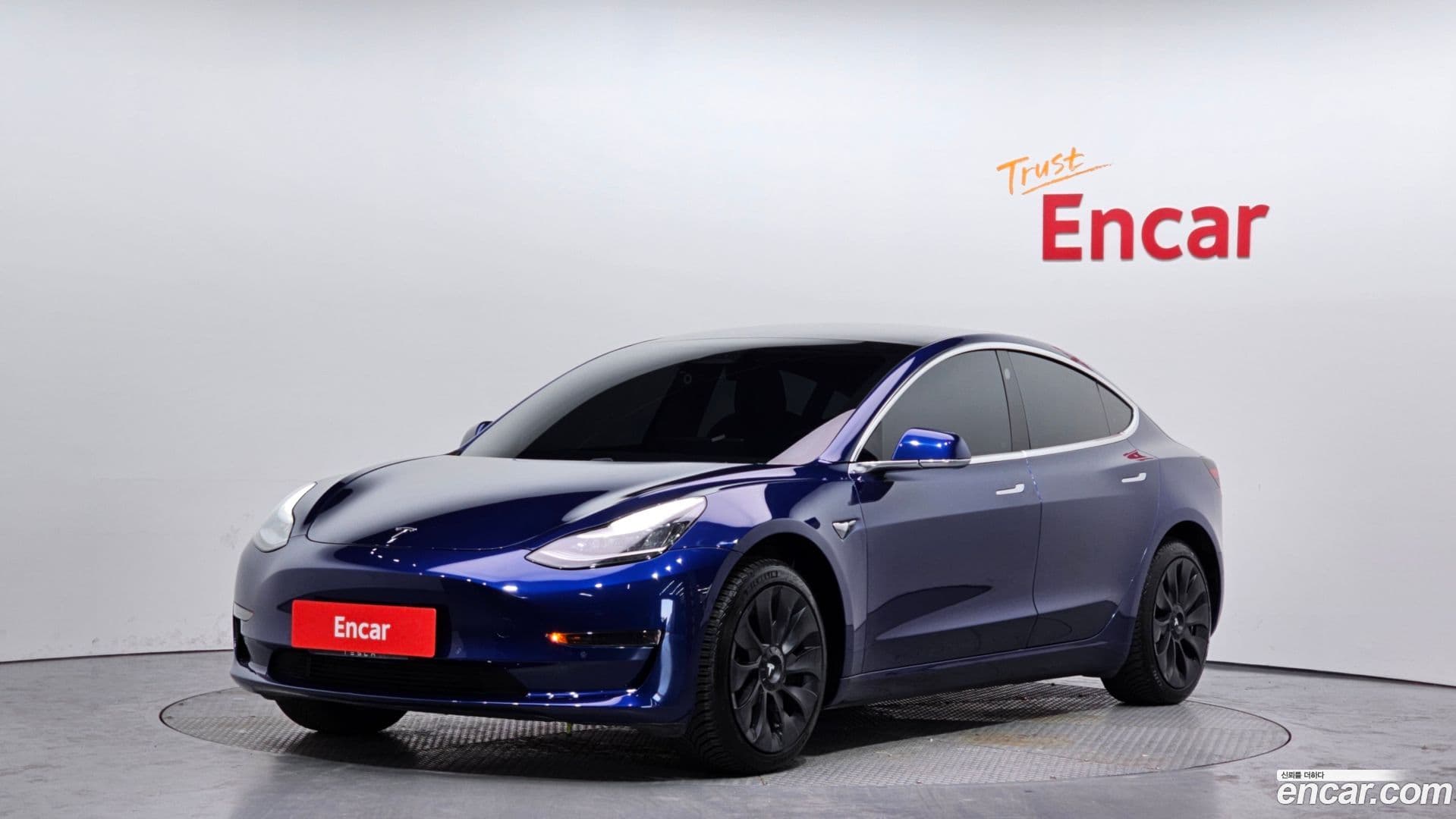 Main__Slider__Photo:Model 3 Tesla 2020.1-0