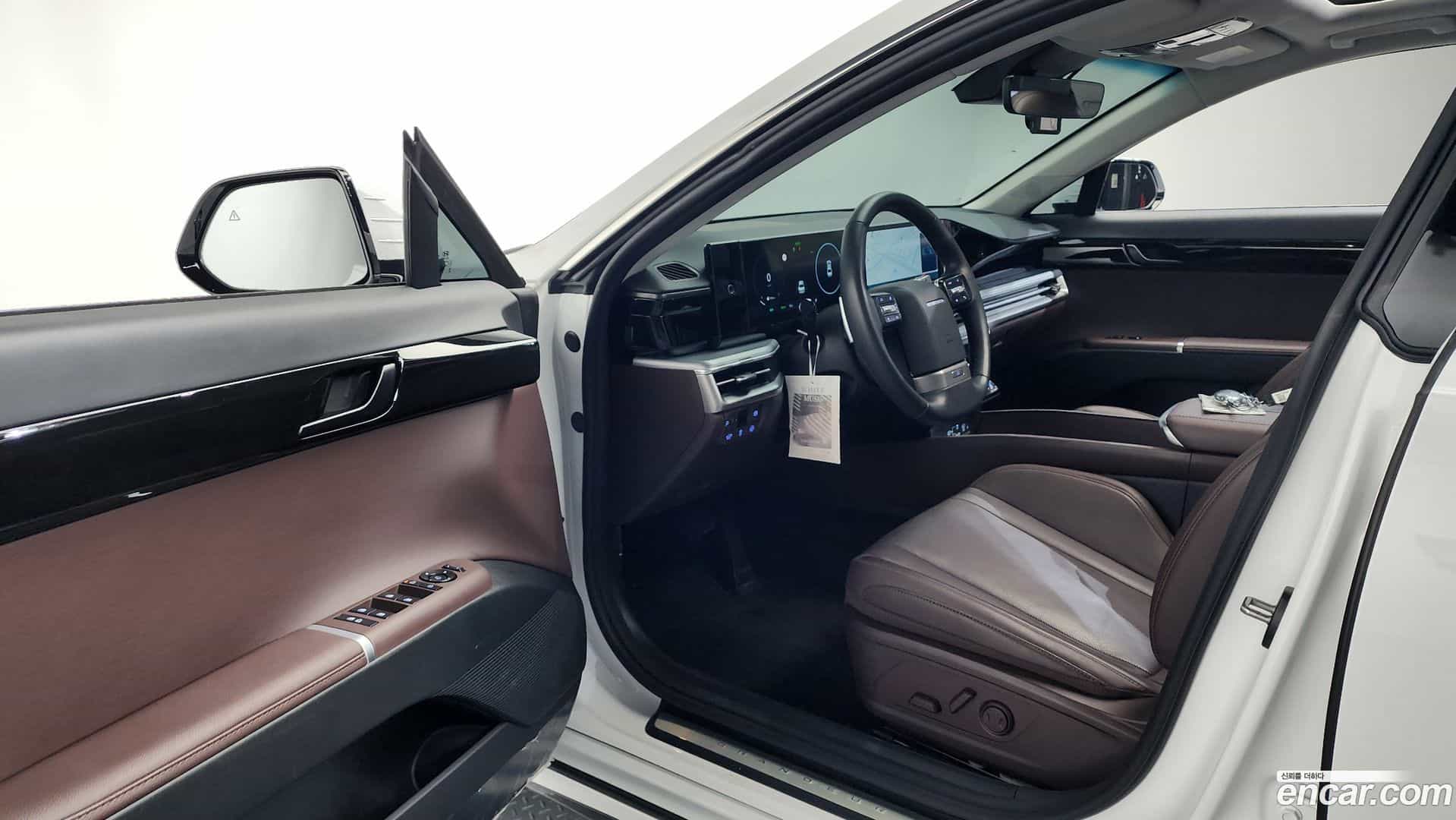 Grandeur Hyundai 2024.2-INNER-010