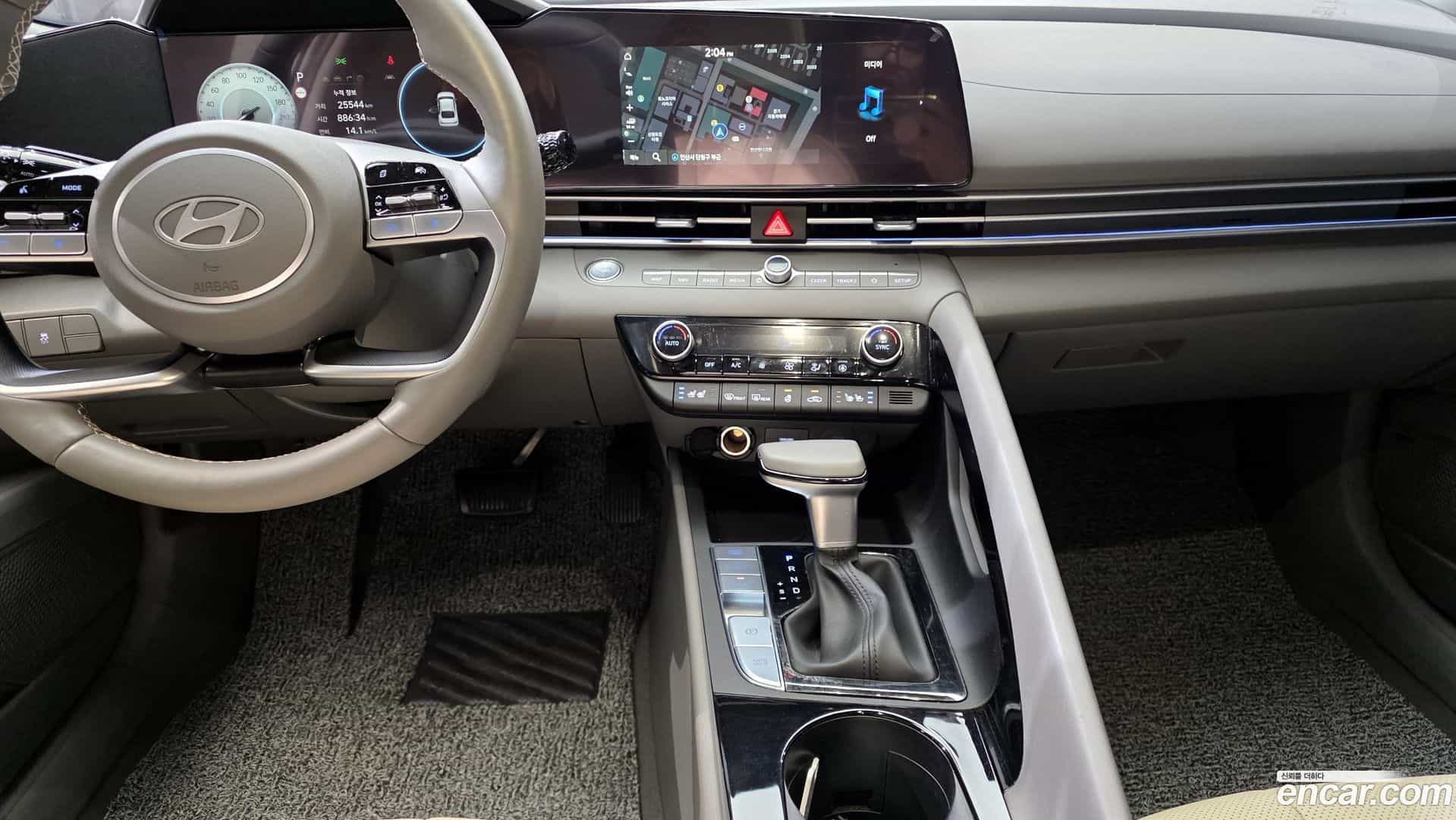 AVANTE Hyundai 2024.6-OPTION-024