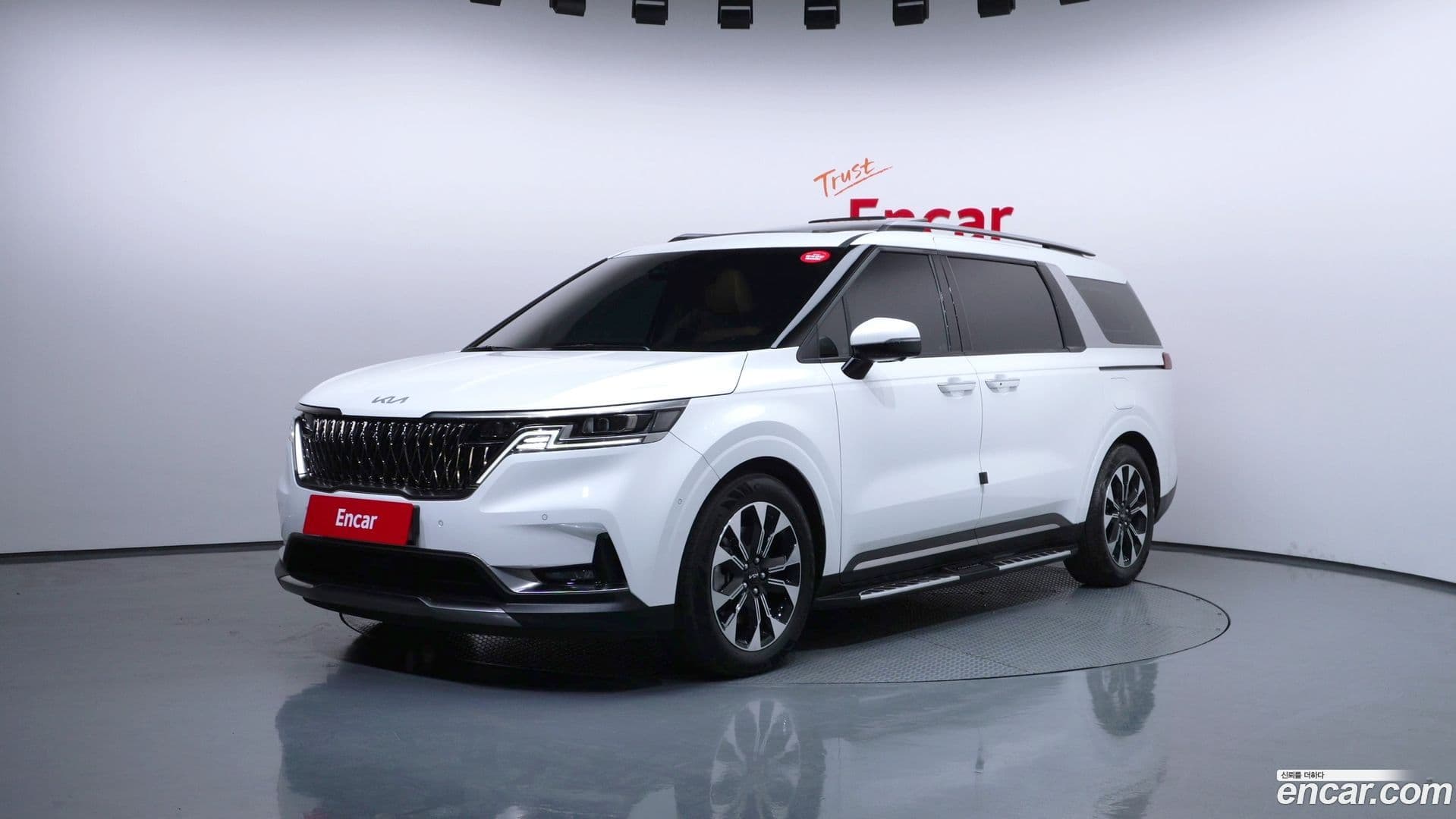 Main__Slider__Photo:Canival Kia 2022.0-0