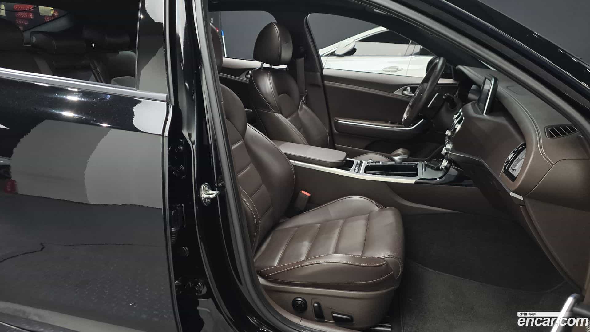 Stinger Kia 2017.8-INNER-010