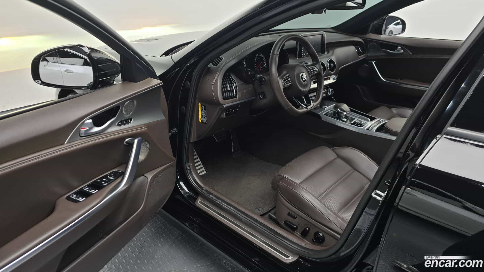 Stinger Kia 2017.8-OPTION-015