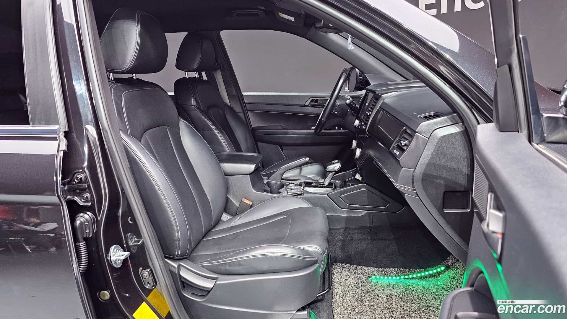 Rexton KG Mobility 2019.8-INNER-010
