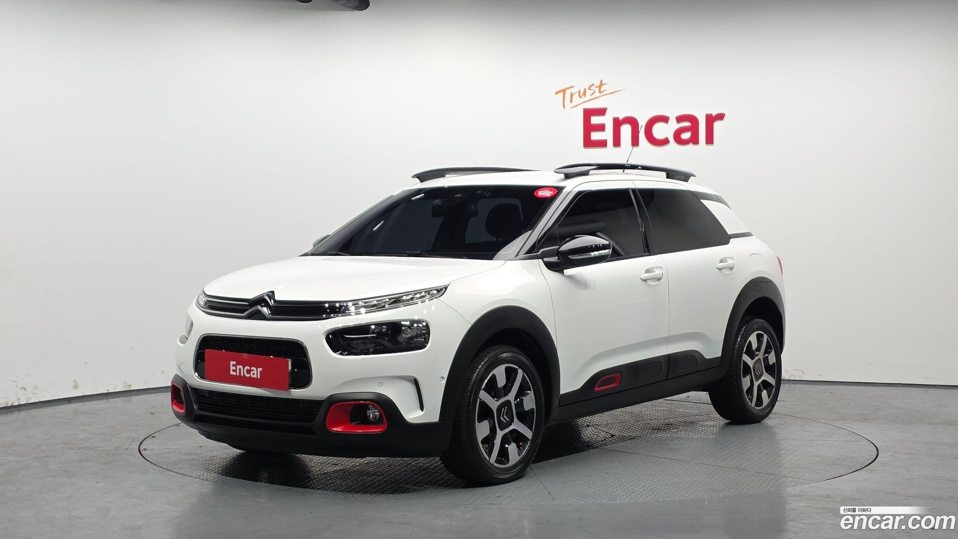 Main__Slider__Photo:C4 CACTUS Citroën / DS 2019.1-0