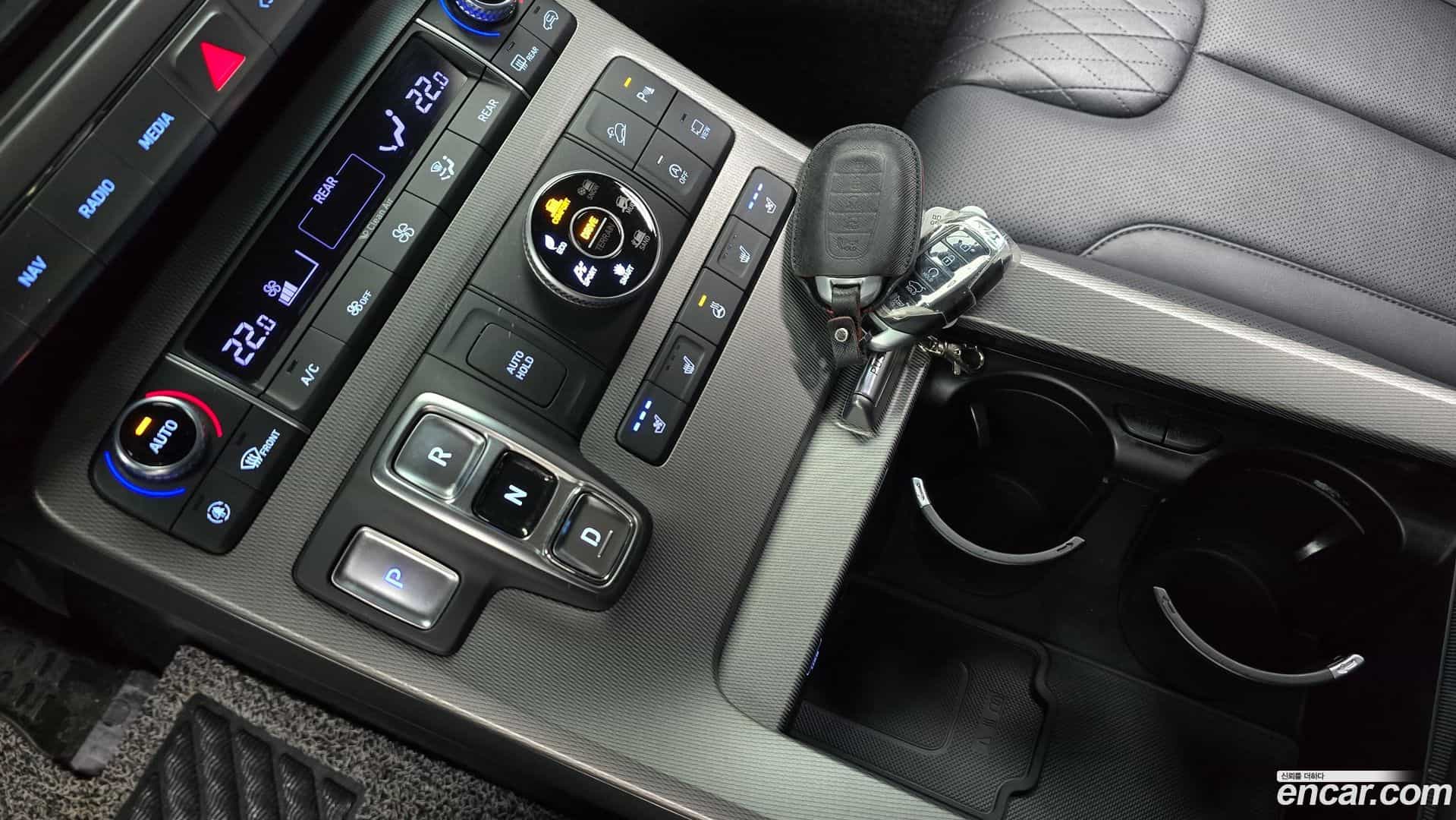 Palisade Hyundai 2021.1-INNER-009