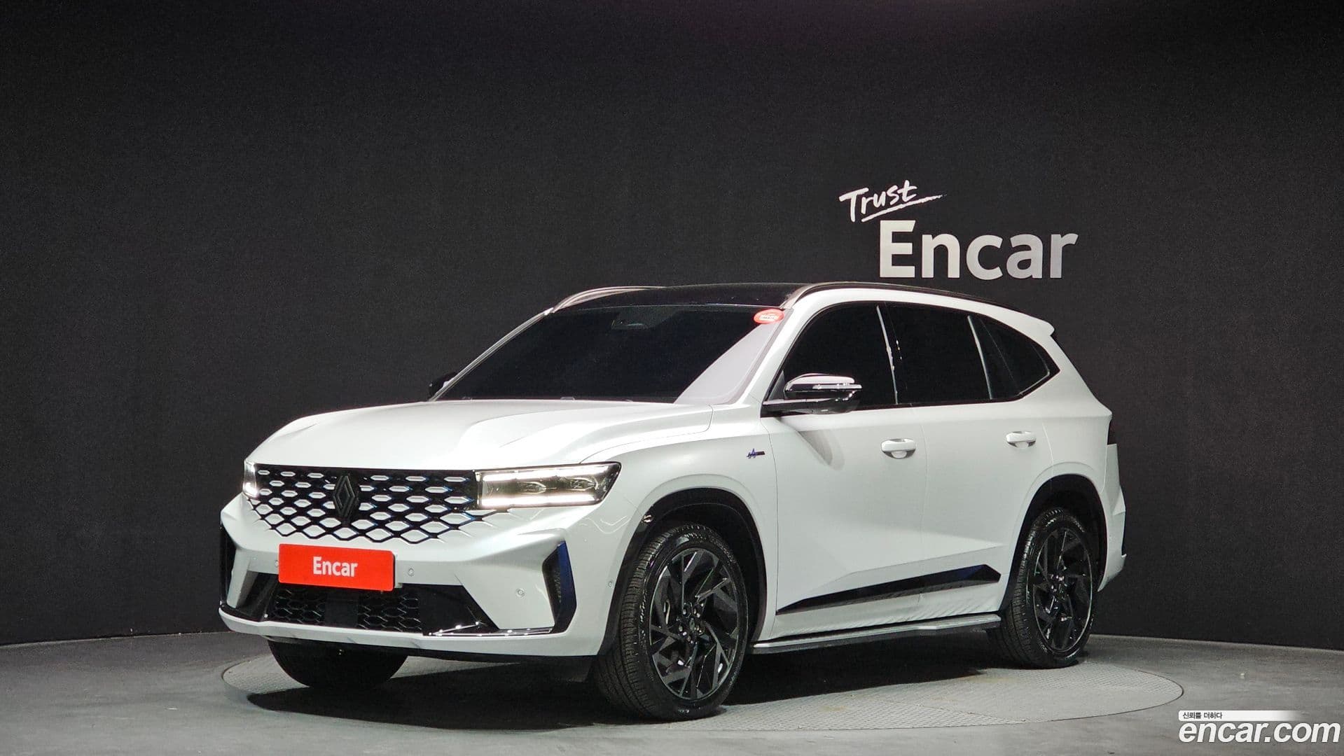 Main__Slider__Photo:Grand Koleos Renault Korea 2024.9-0