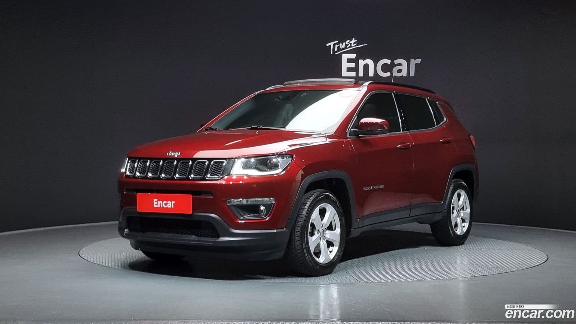 Main__Slider__Photo:Compass Jeep 2020.10-0