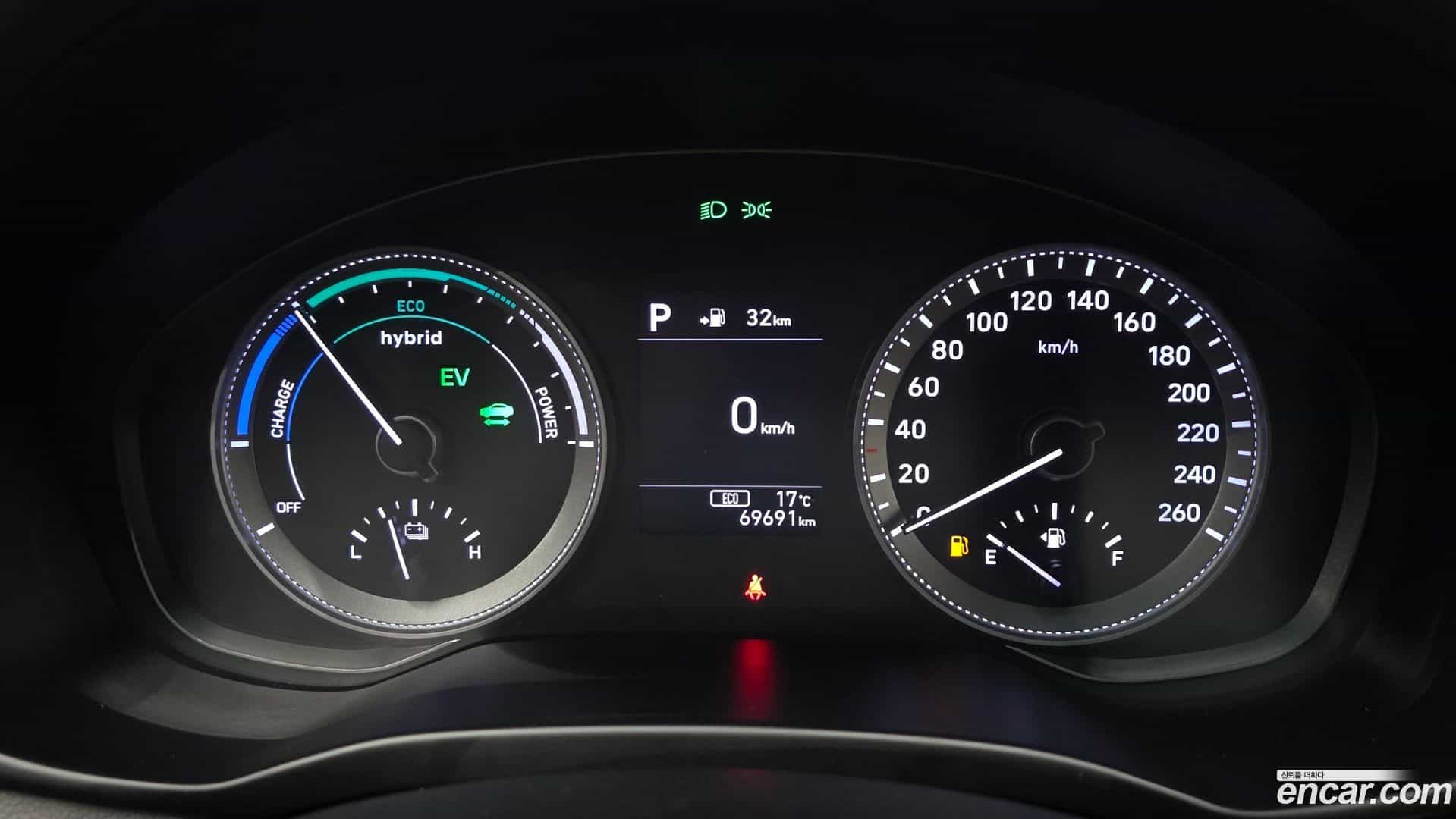 Grandeur Hyundai 2017.8-INNER-008