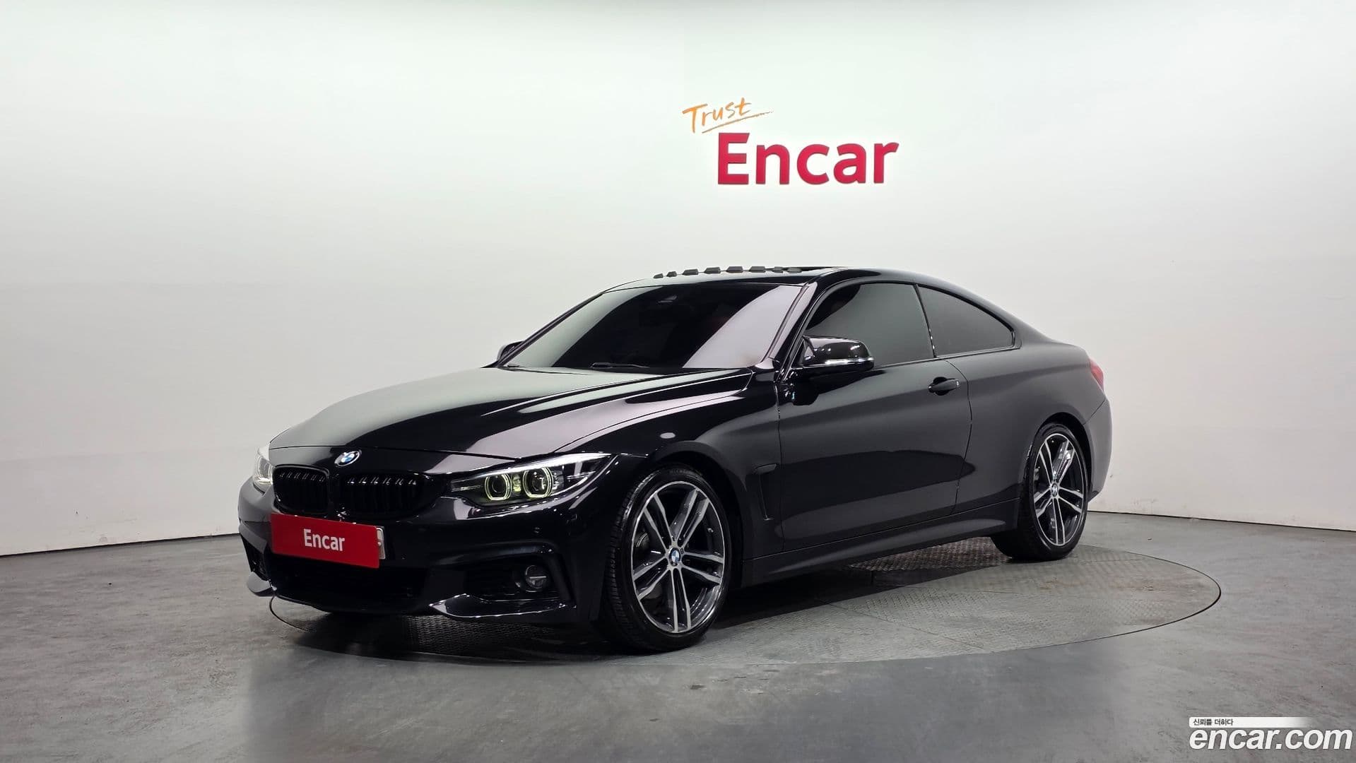 Main__Slider__Photo:4-Series BMW 2018.0-0