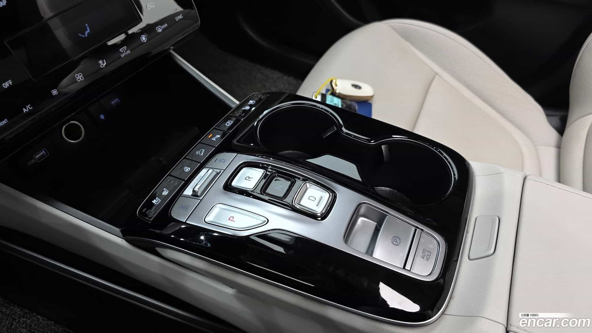 Tucson Hyundai 2023.2-INNER-009