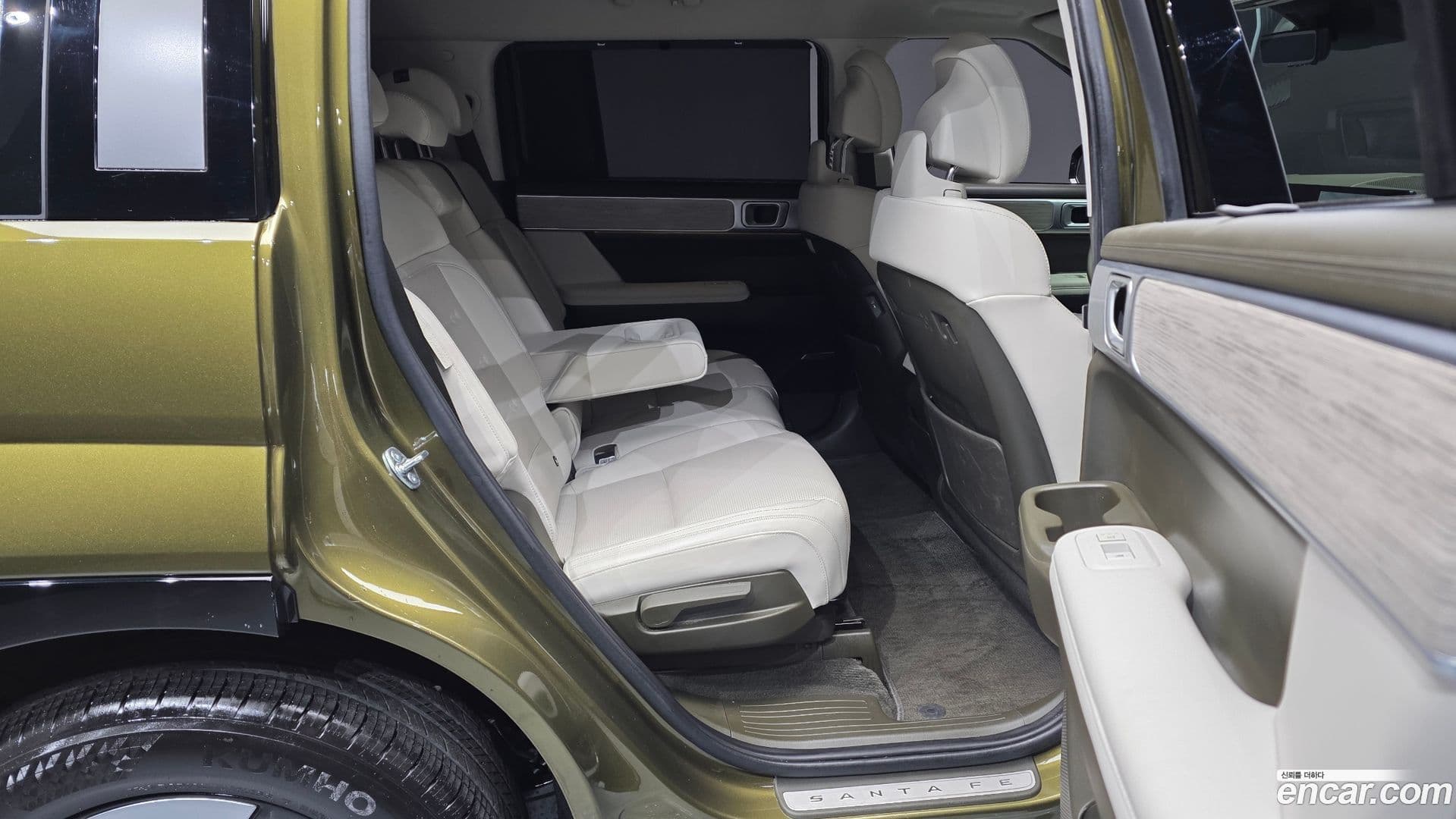 Main__Slider__Photo:Santafe Hyundai 2024.4-11