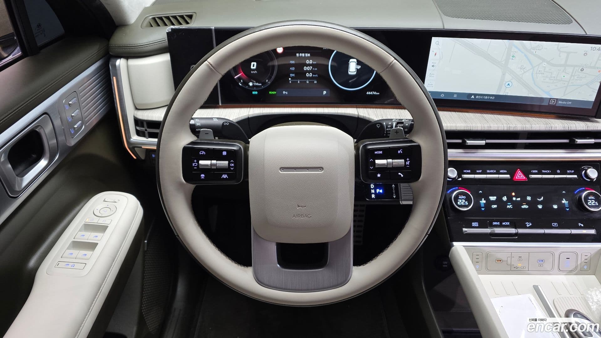 Main__Slider__Photo:Santafe Hyundai 2024.4-12