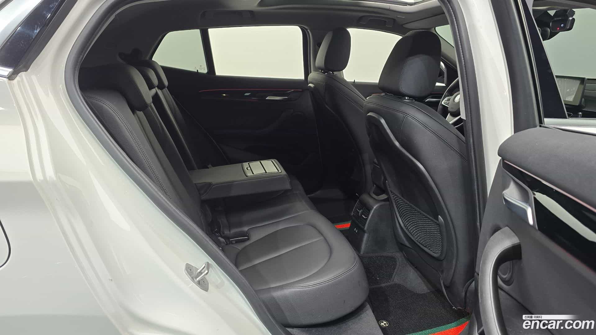 X2 (F39) BMW 2022.3-OPTION-016