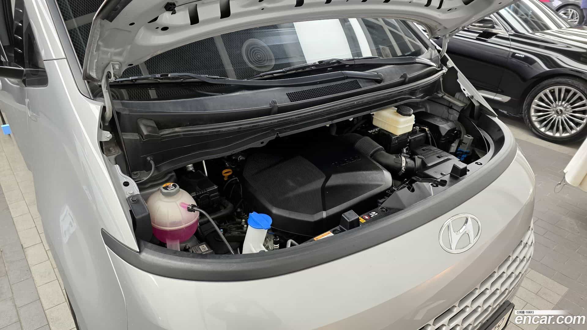 Staria Hyundai 2022.0-OUTER-006