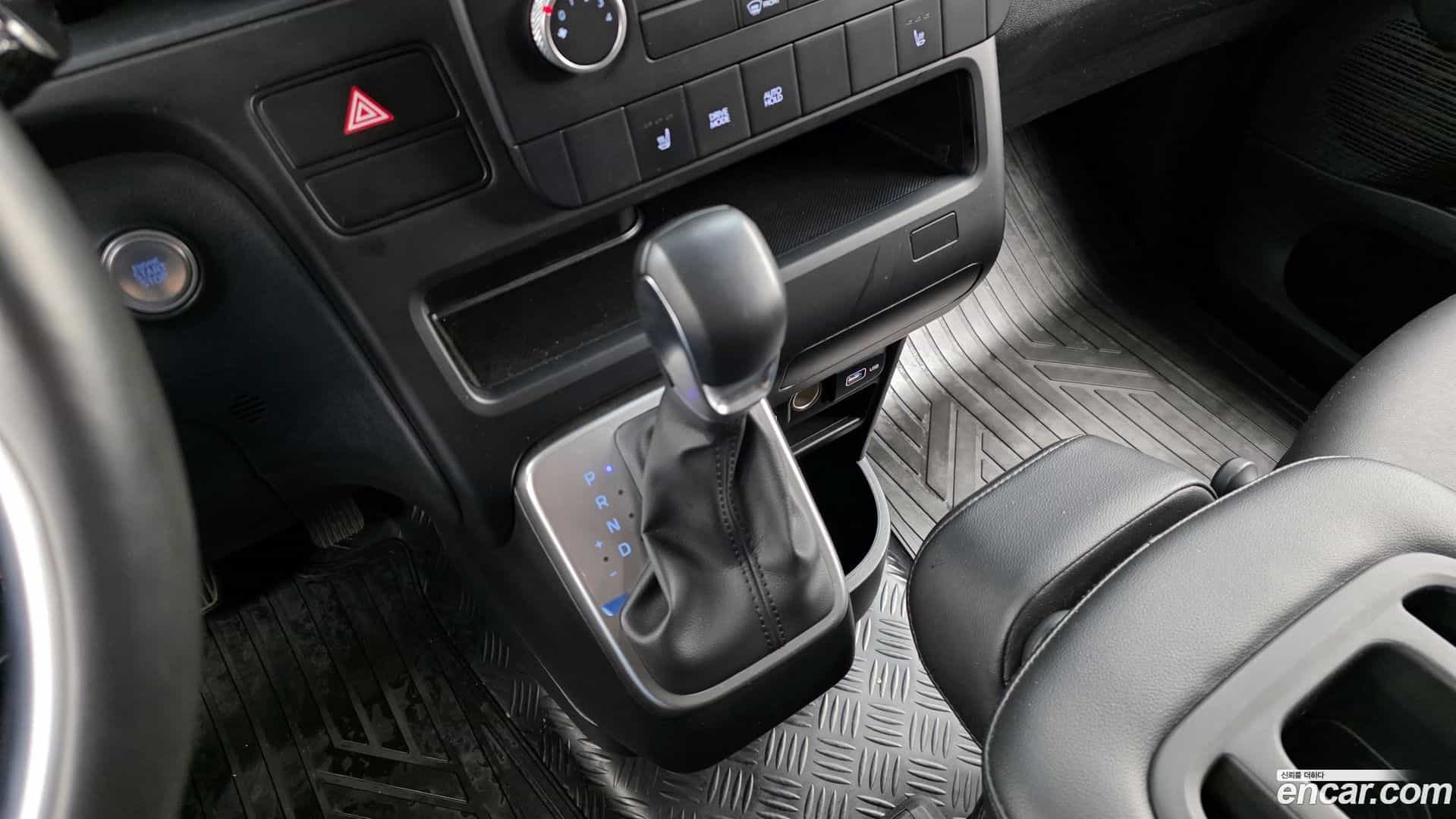 Staria Hyundai 2022.0-INNER-009