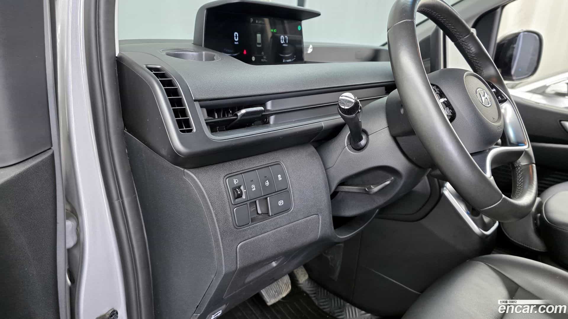 Staria Hyundai 2022.0-OPTION-021
