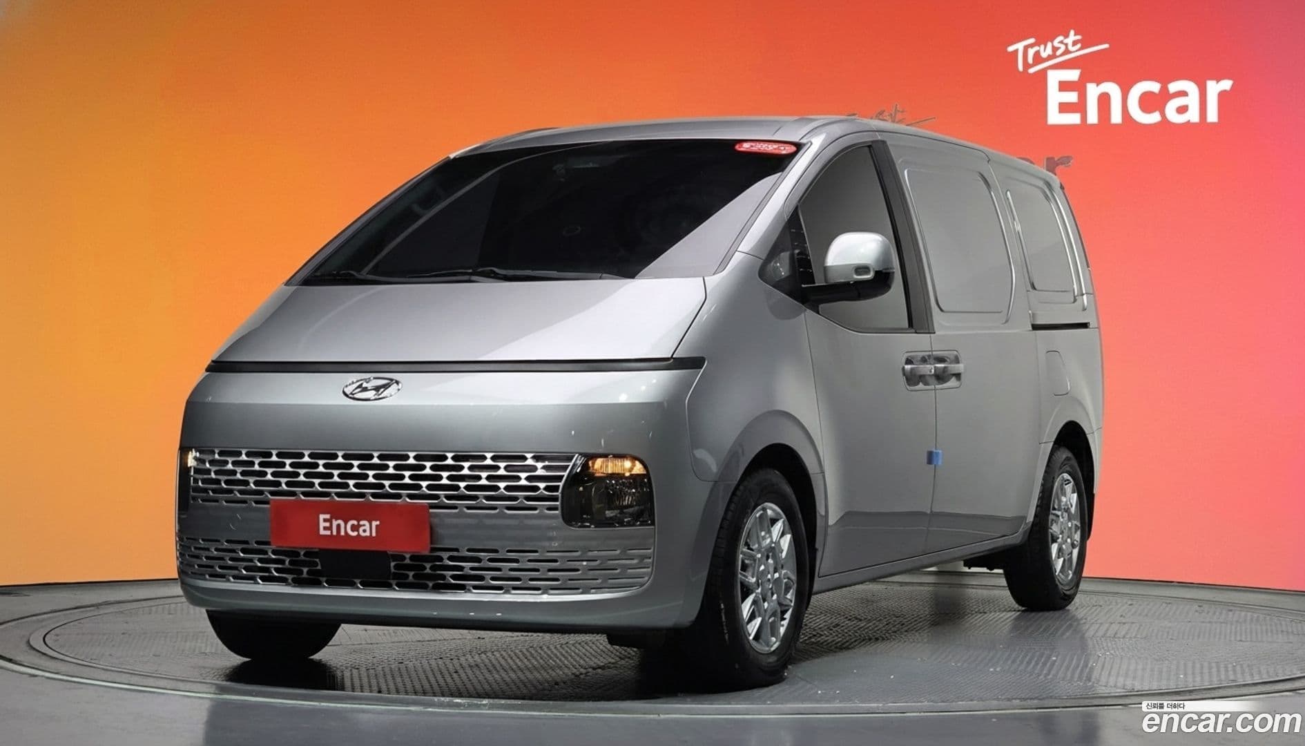 Main__Slider__Photo:Staria Hyundai 2022.0-0