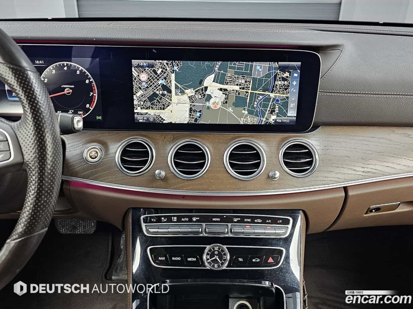 E-Class Mercedes-Benz 2017.7-OPTION-018