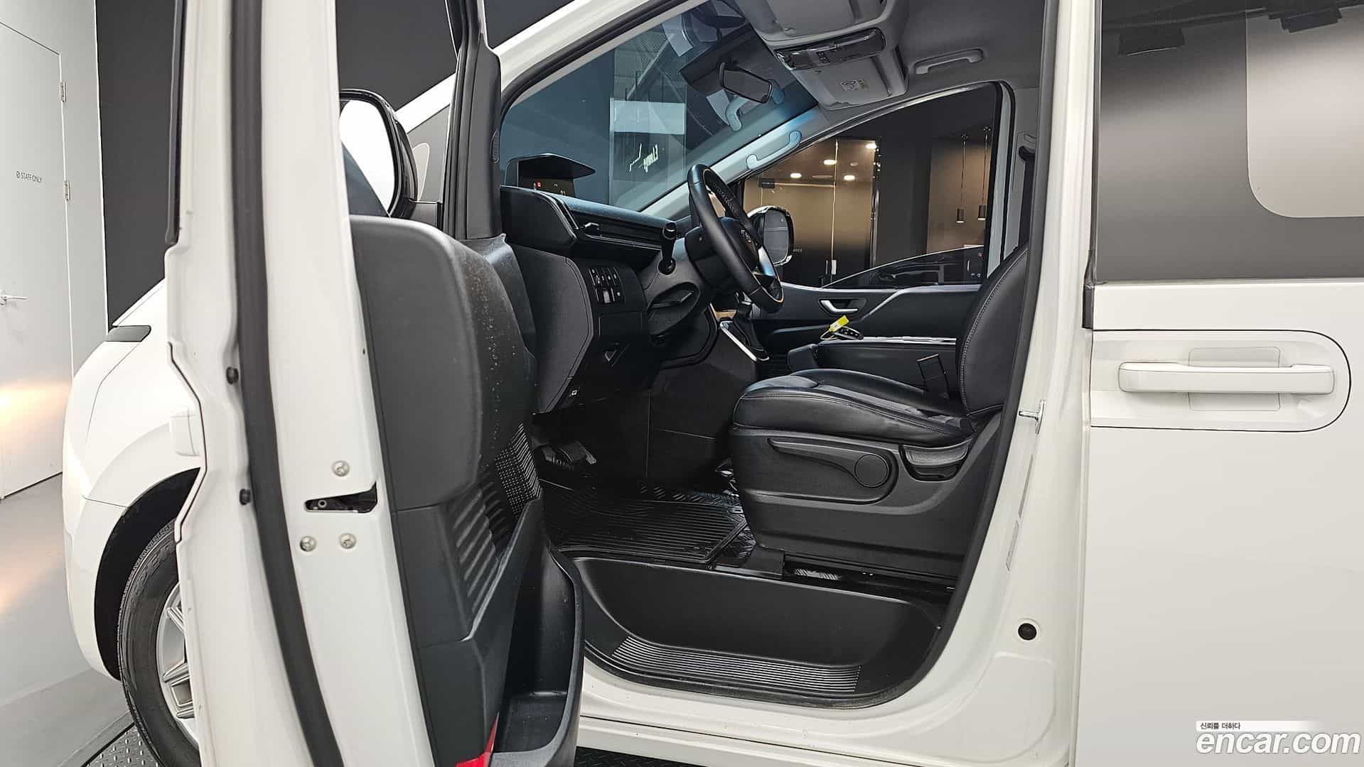 Staria Hyundai 2023.4-INNER-010