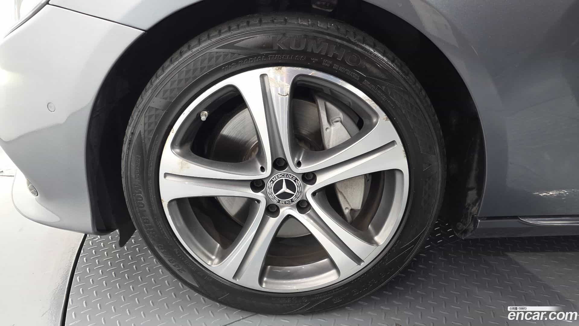 E-Class Mercedes-Benz 2019.0-OUTER-005