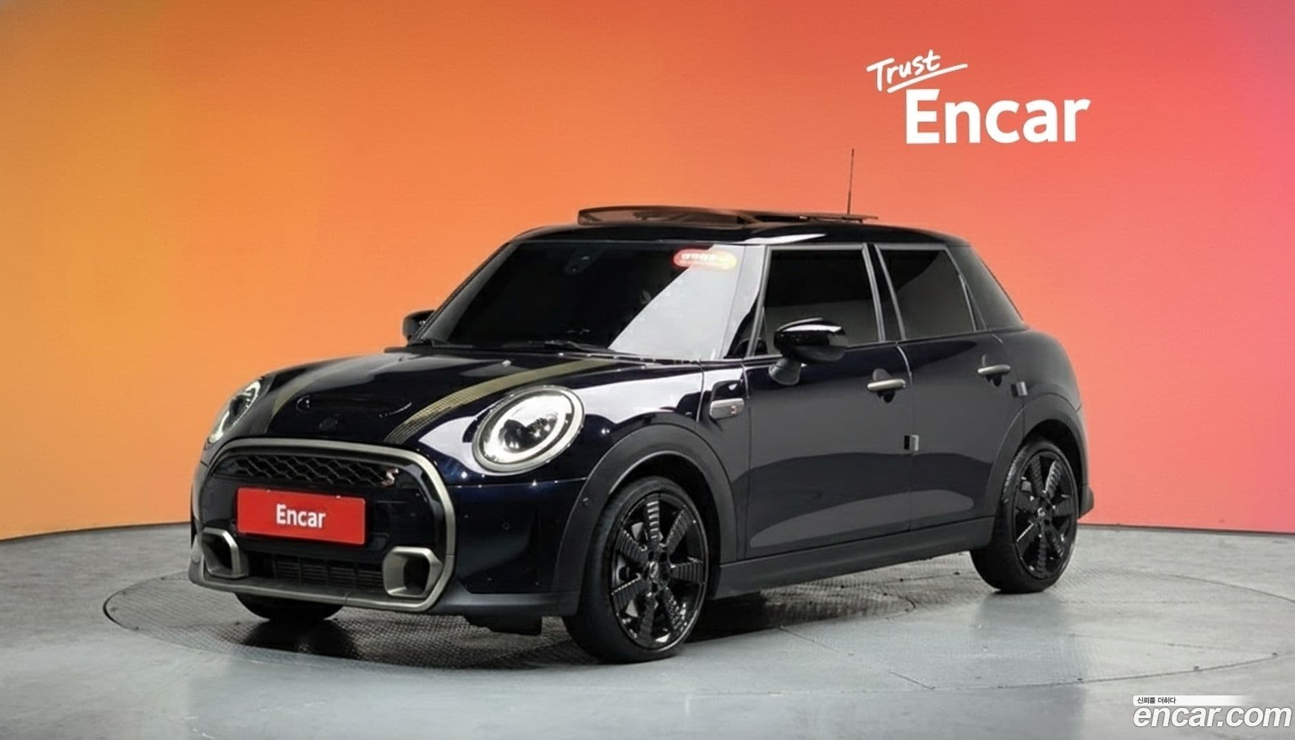 Main__Slider__Photo:Cooper Mini 2023.11-0