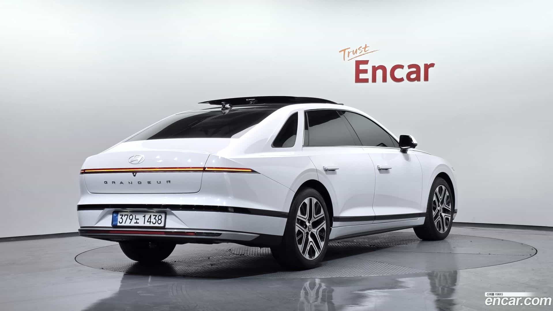 Grandeur Hyundai 2023.0-OUTER-002