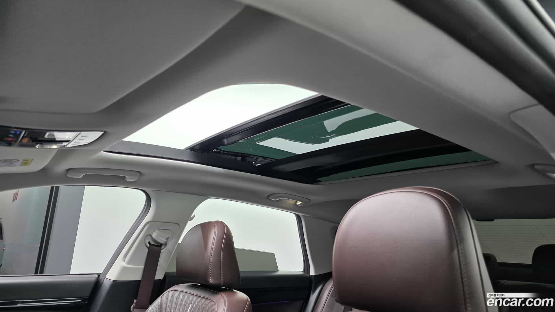 Grandeur Hyundai 2023.0-OPTION-023