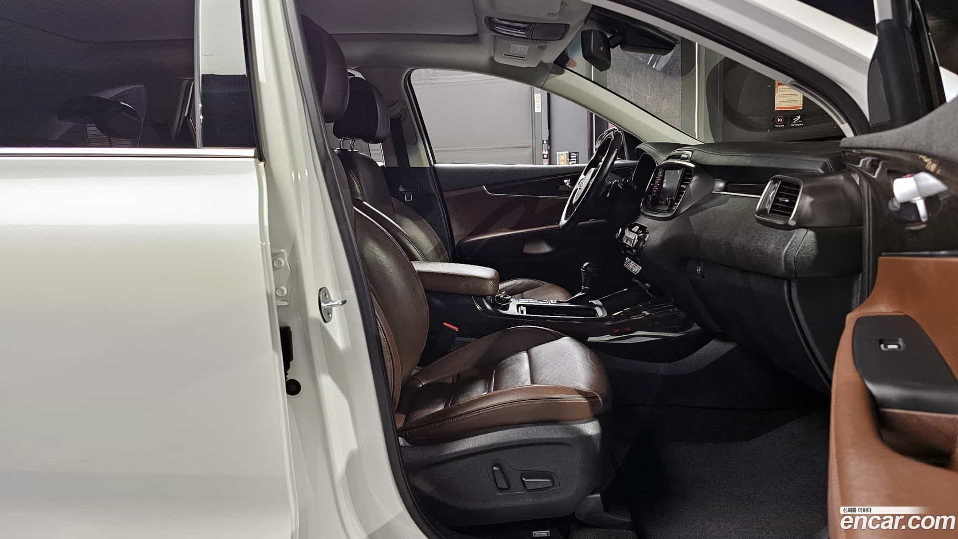 Sorento Kia 2017.4-OPTION-015