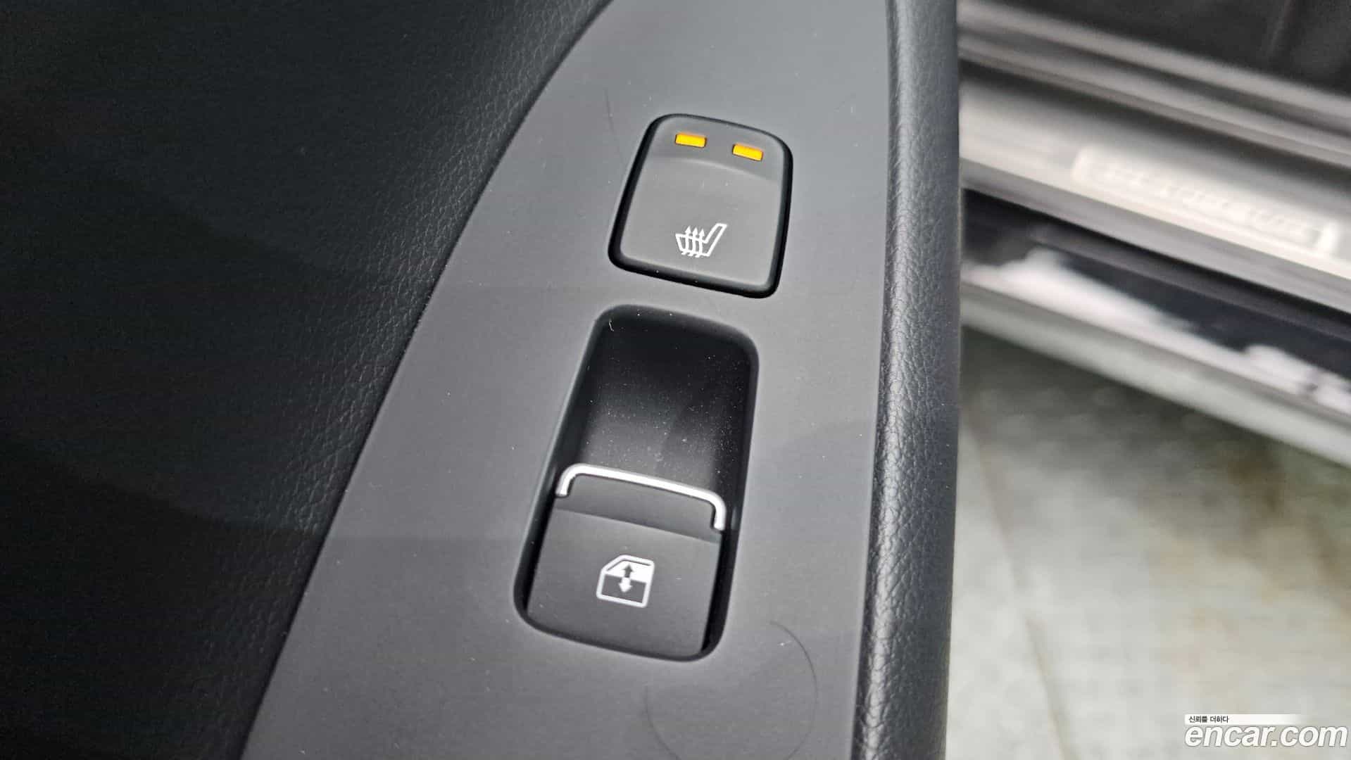 Grandeur Hyundai 2020.1-OPTION-023