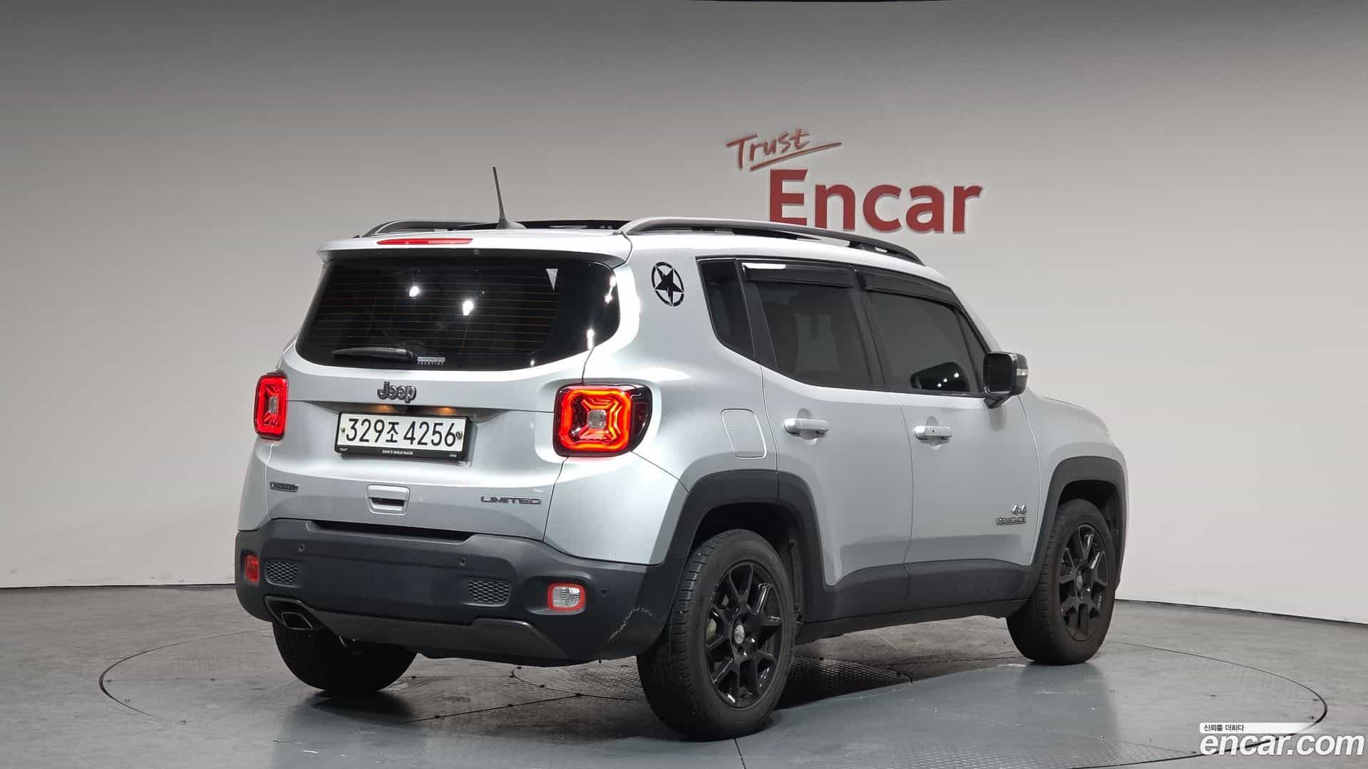 Renegade Jeep 2020.4-OUTER-002