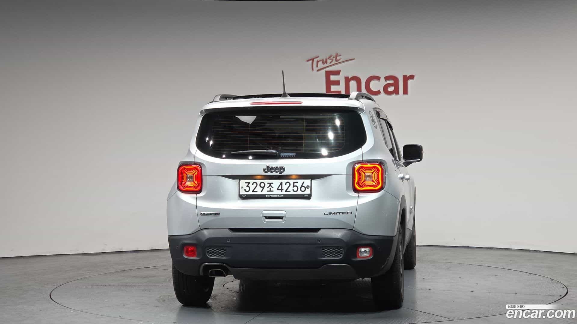 Renegade Jeep 2020.4-OUTER-004