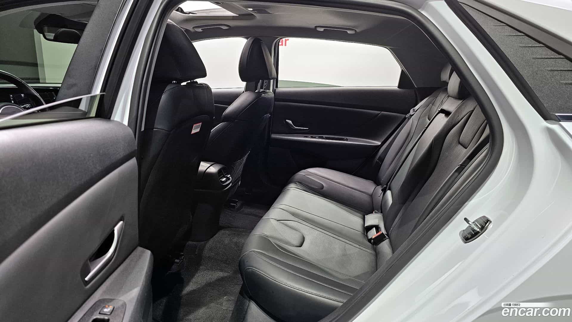 AVANTE Hyundai 2020.6-OPTION-024