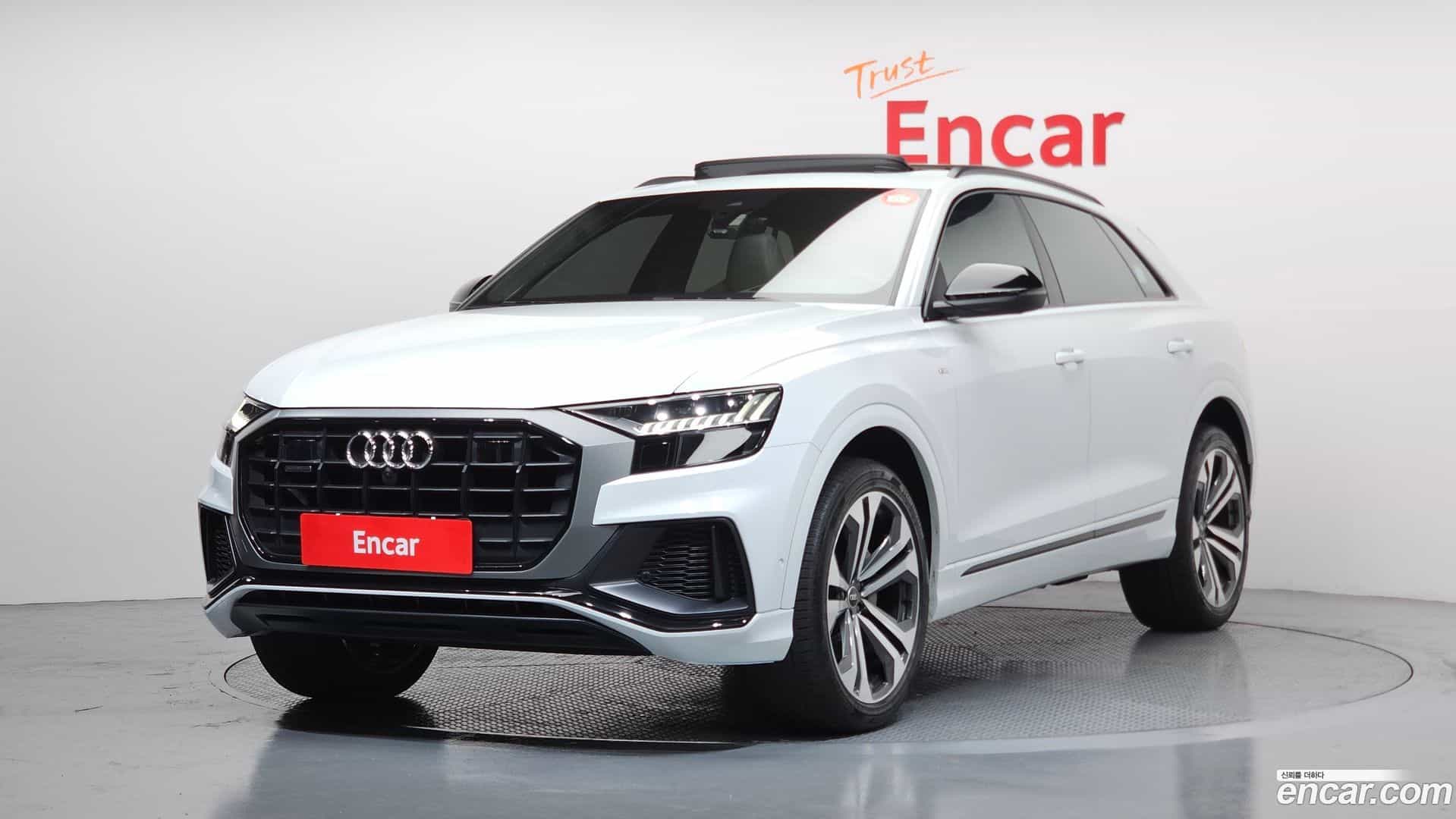 Q8 Audi 2022.10-OUTER-001
