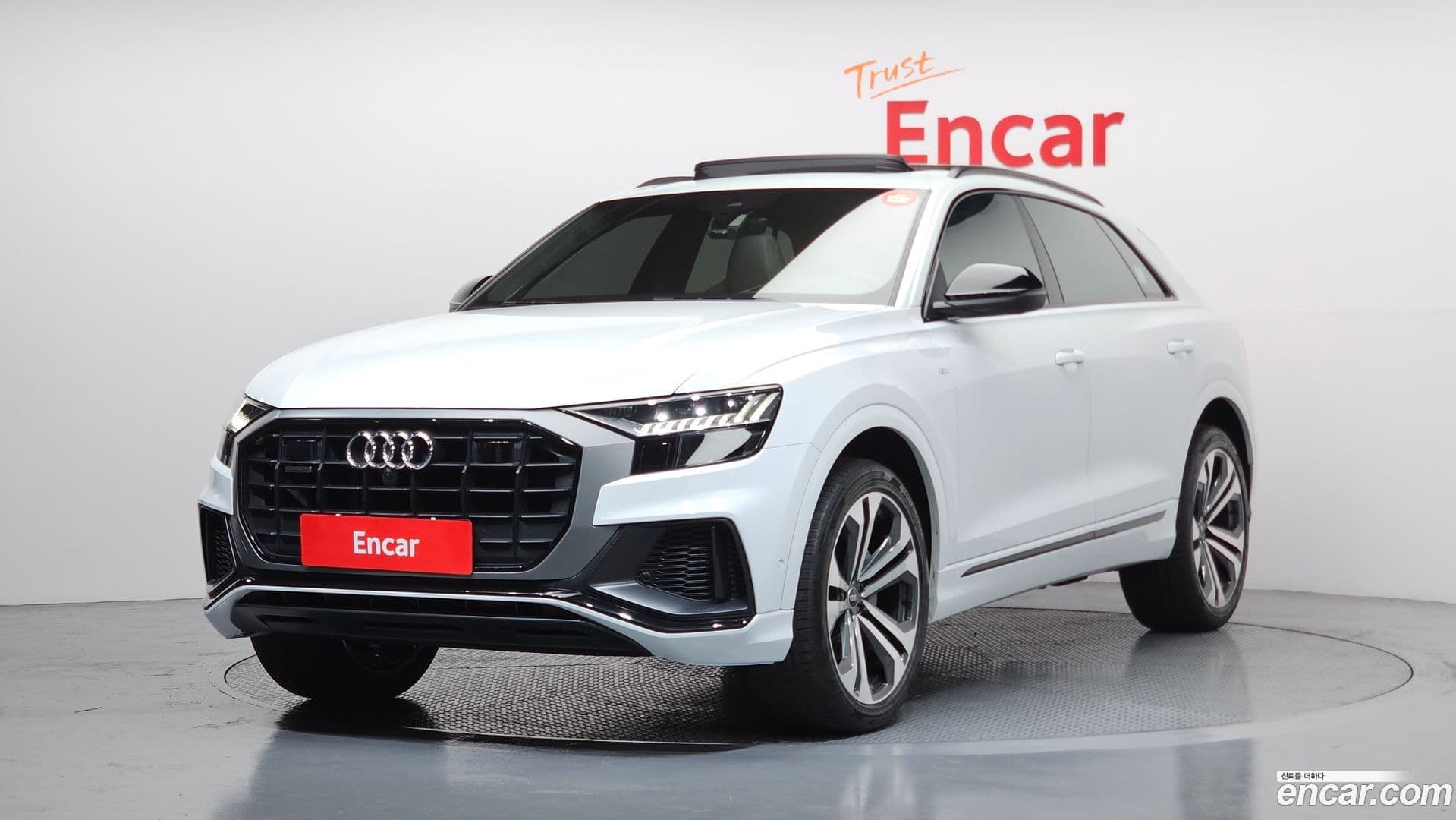 Main__Slider__Photo:Q8 Audi 2022.10-0