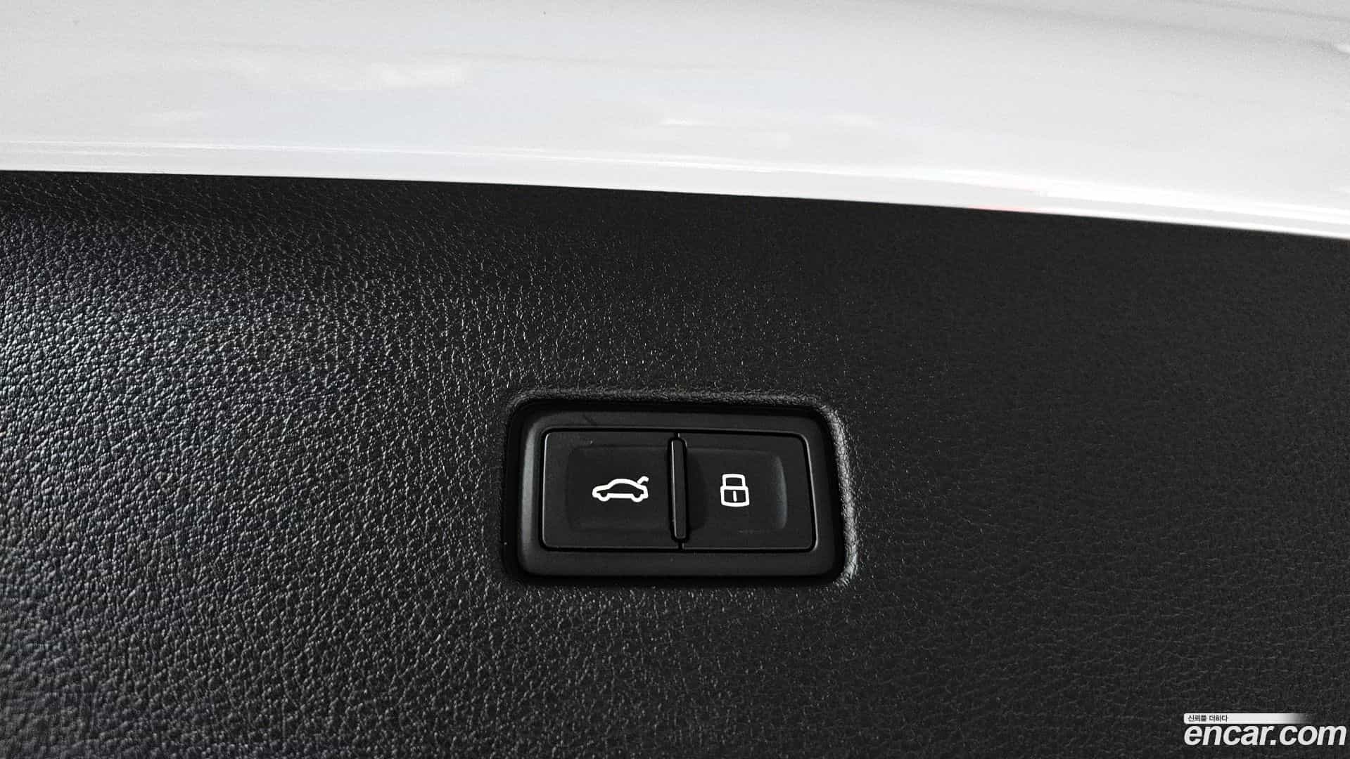 Q8 Audi 2022.10-OPTION-022