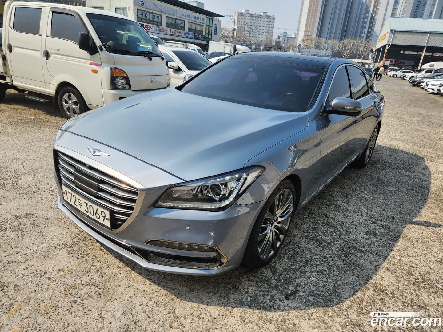 Main__Slider__Photo:G80 Genesis 2017.1-0