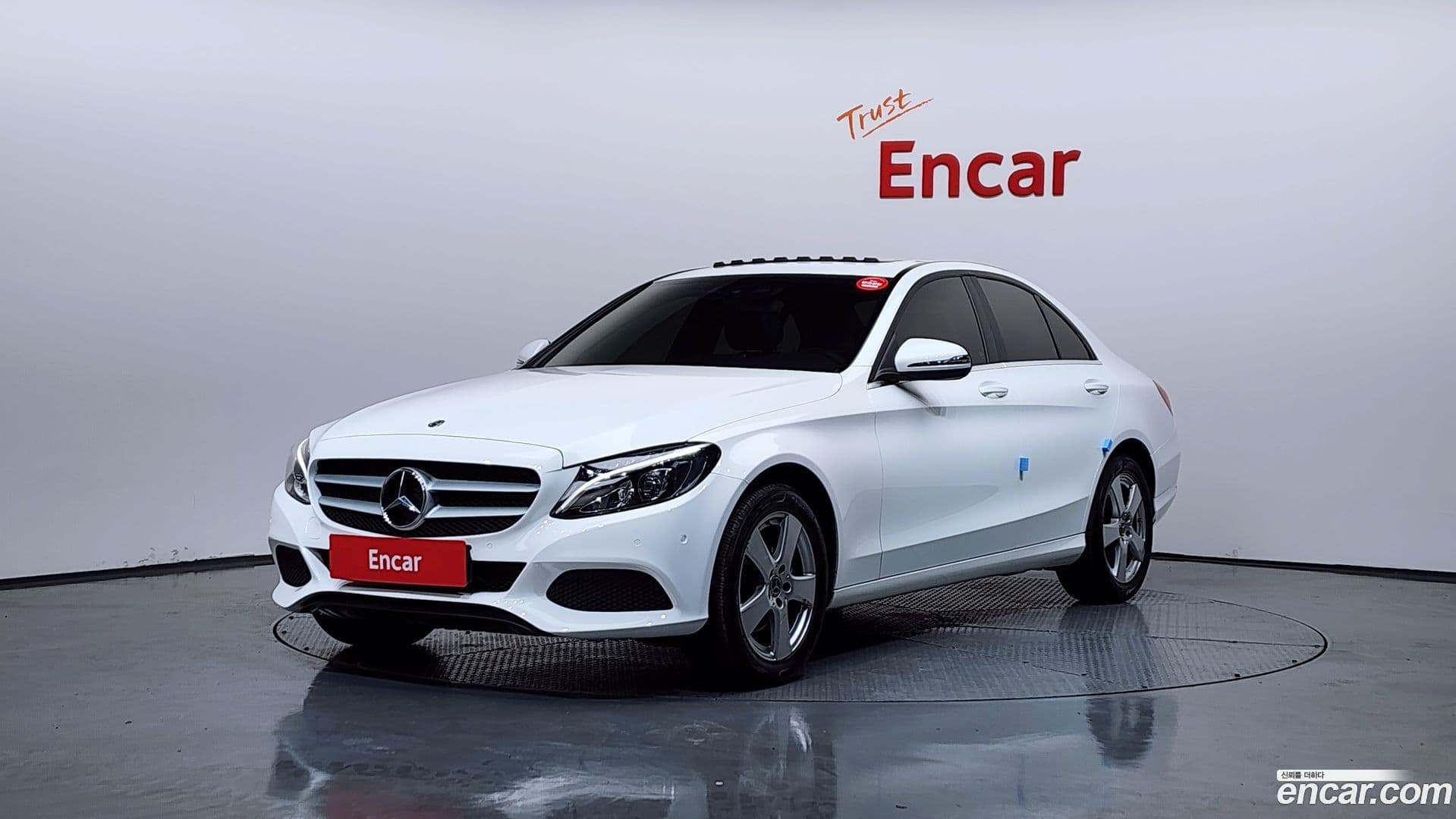 Main__Slider__Photo:C-Class Mercedes-Benz 2018.1-0