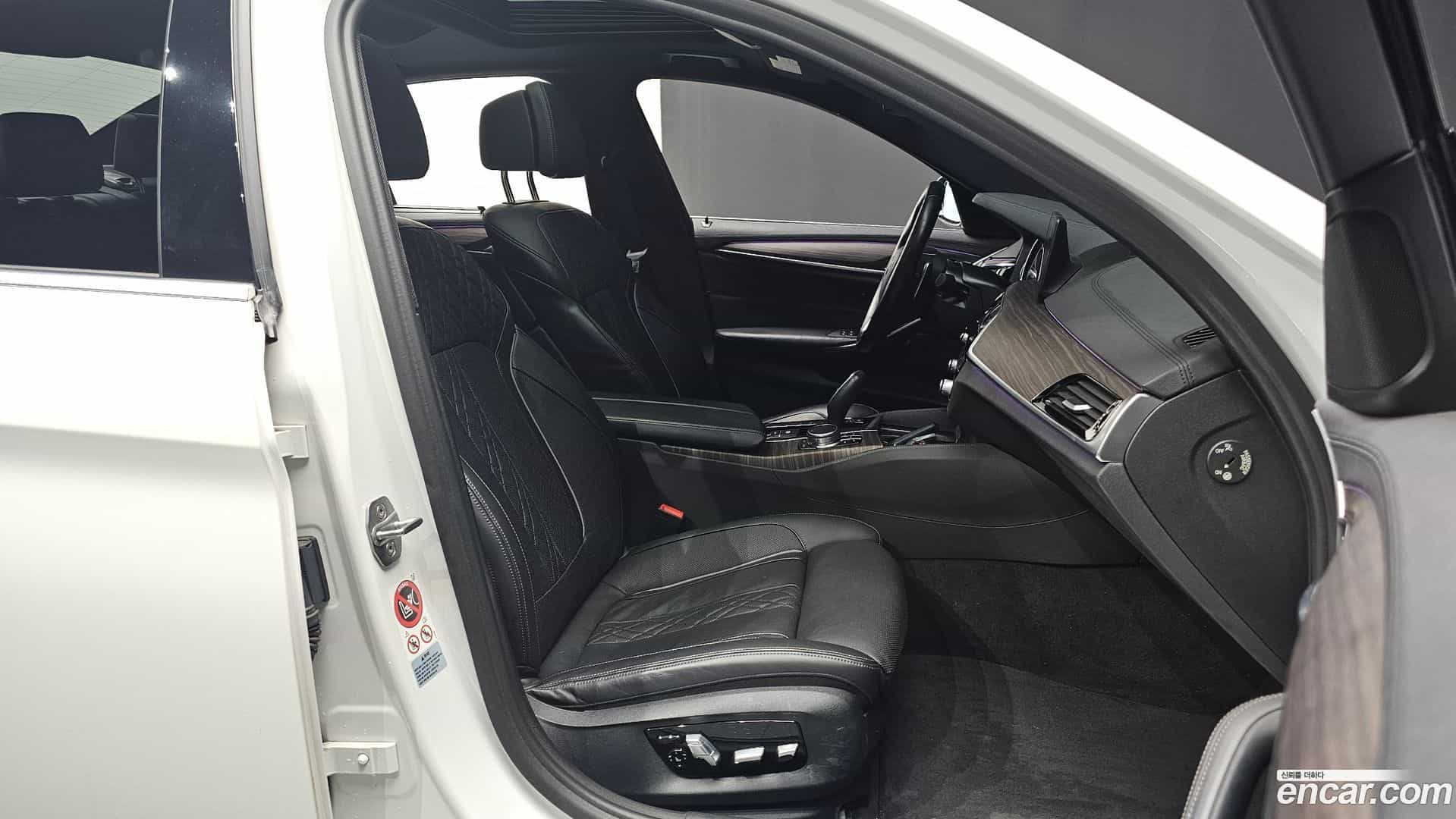 5-Series BMW 2017.10-INNER-010